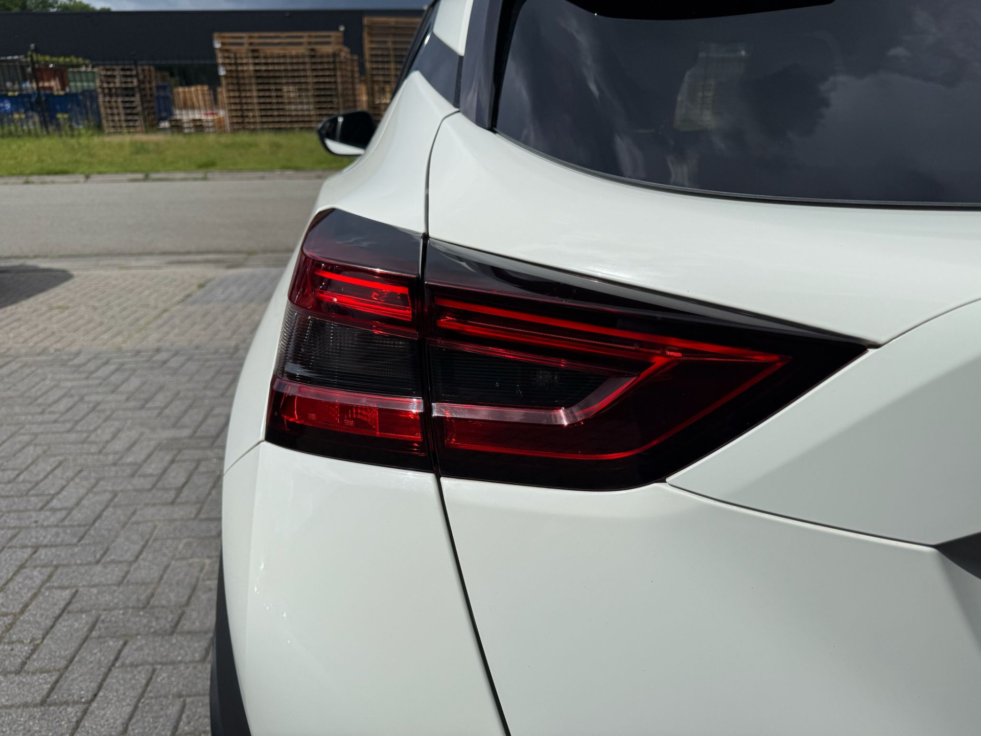 Nissan Juke 1.0 DIG-T N-Connecta | 2E EIGENAAR | 3/6/12MND GARANTIE | 19INCH | NAVI | LED | CARPLAY | CRUISE |