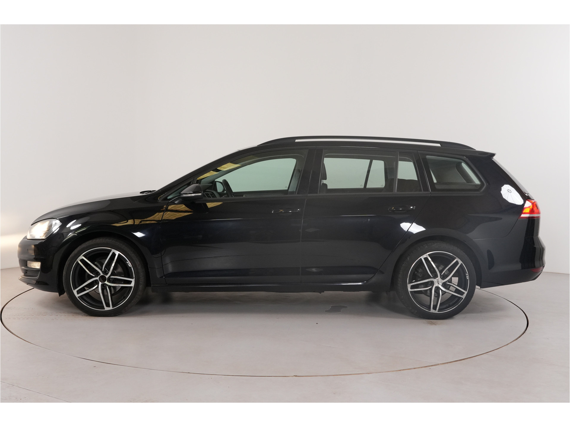 Volkswagen Golf Variant 1.6 TDI Comfortline | Trekhaak | Cruise | Navi | Climate |