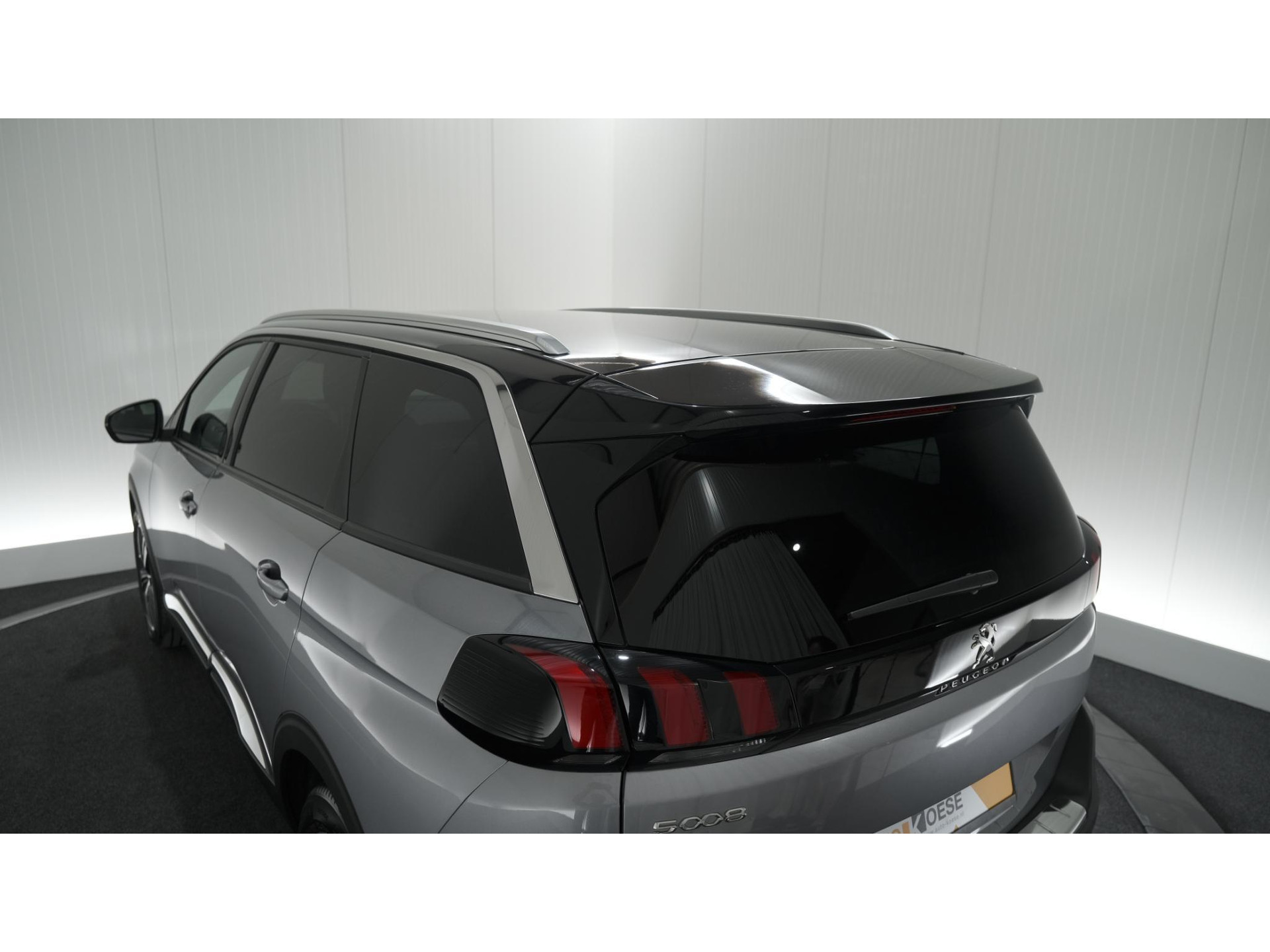 Peugeot 5008 PureTech 130 EAT8 Allure Pack Business | 7 Zitplaatsen | Camera | Dodehoekdetectie | Navigatie | Elektronische Achterklep