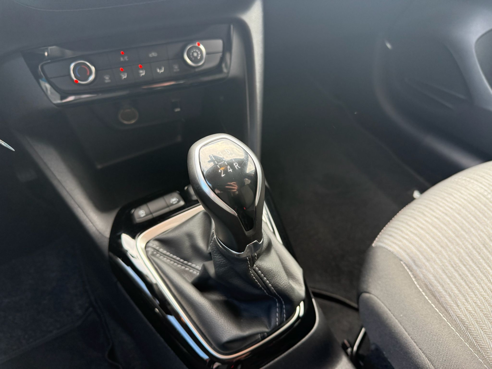 Opel Corsa 1.2 | 1E EIGENAAR | 3/6/12MND GARANTIE | DAB | CRUISE | LANE | PDC | CARPLAY | AIRCO |