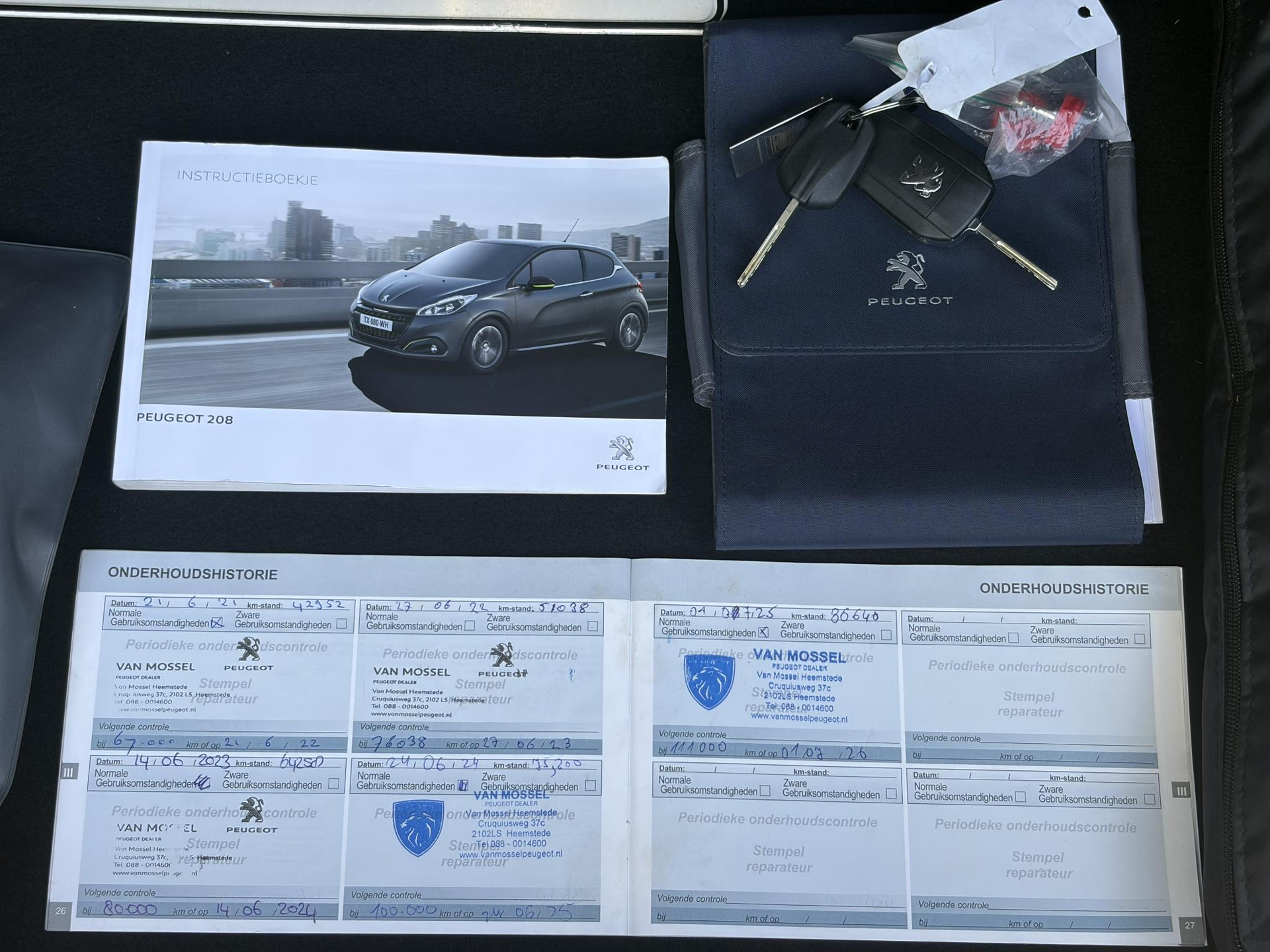 Peugeot 208 1.2 PureTech Allure 1e Eigenaar,D-riem vv in 2023,Afn.Trekhaak,Dealer Onderhouden,Carplay,Navi,Clima,Cruise,Lm velgen,110pk,N.A.P,Pdc,Apk tot 07-2027