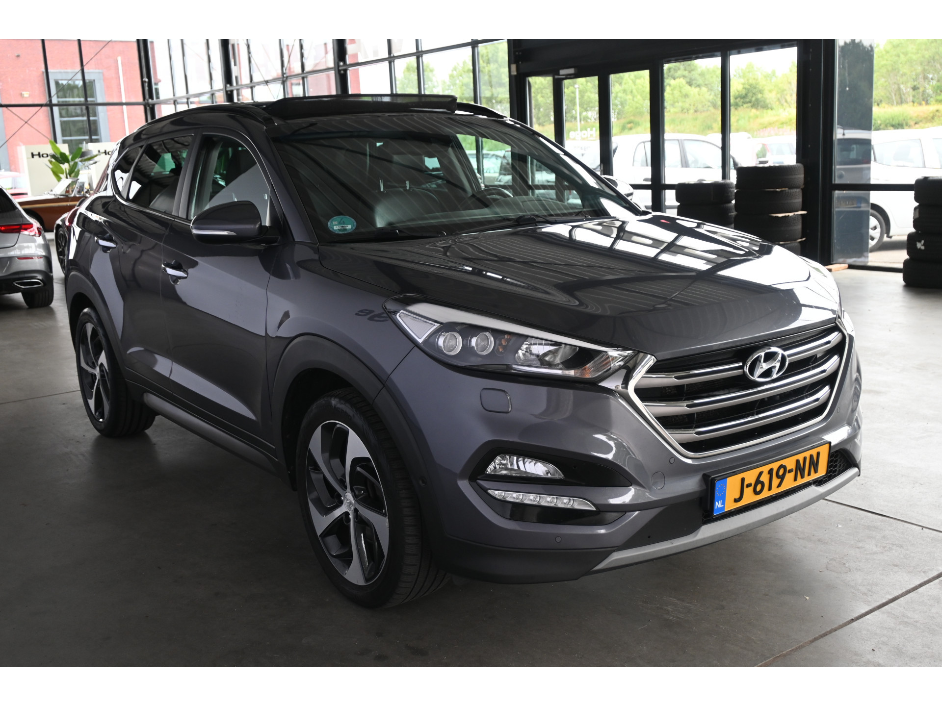 Hyundai Tucson 1.6 T-GDi Comfort 4WD Automaat Cruise Clima Trekhaak Panoramadak Stoelverwarming Goed Onderhouden! Inruil Mogelijk!