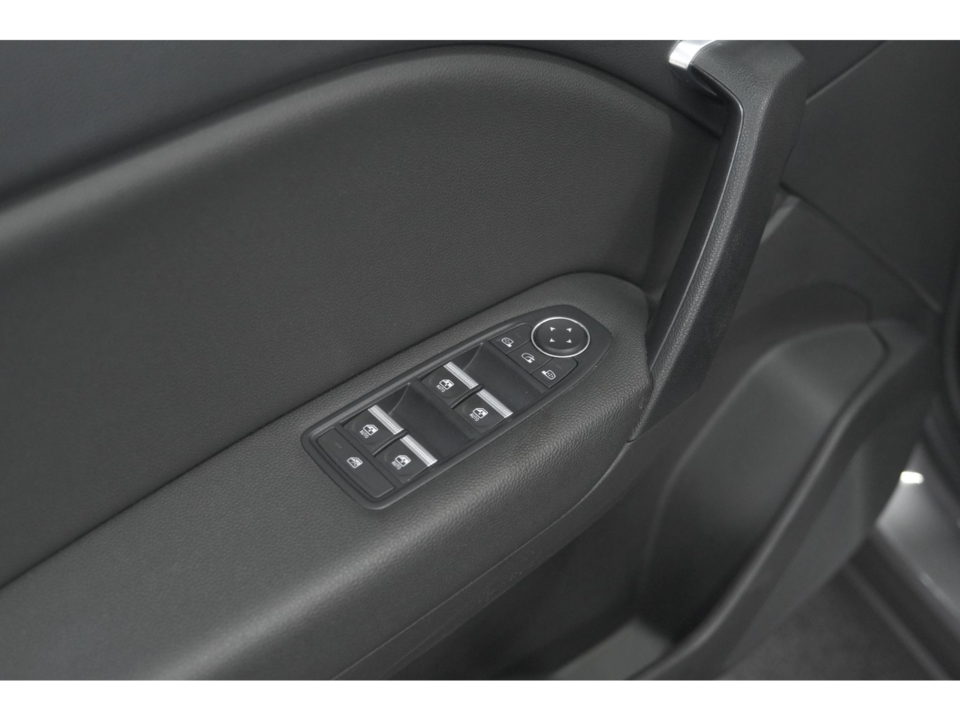 Renault Captur 1.6 E-Tech Plug-in Hybrid 160 Intens | Parkeersensoren | Apple Carplay | Navigatie | Climate Control