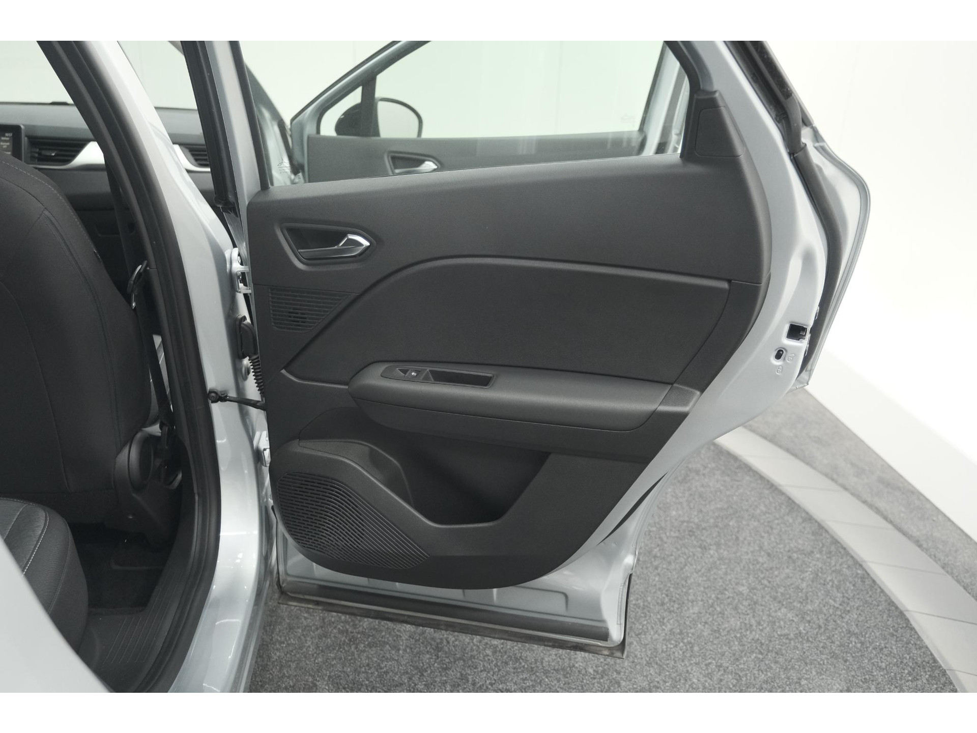 Renault Captur TCe 90 Evolution | Parkeersensoren | Navigatie | Allseason Banden | Apple Carplay