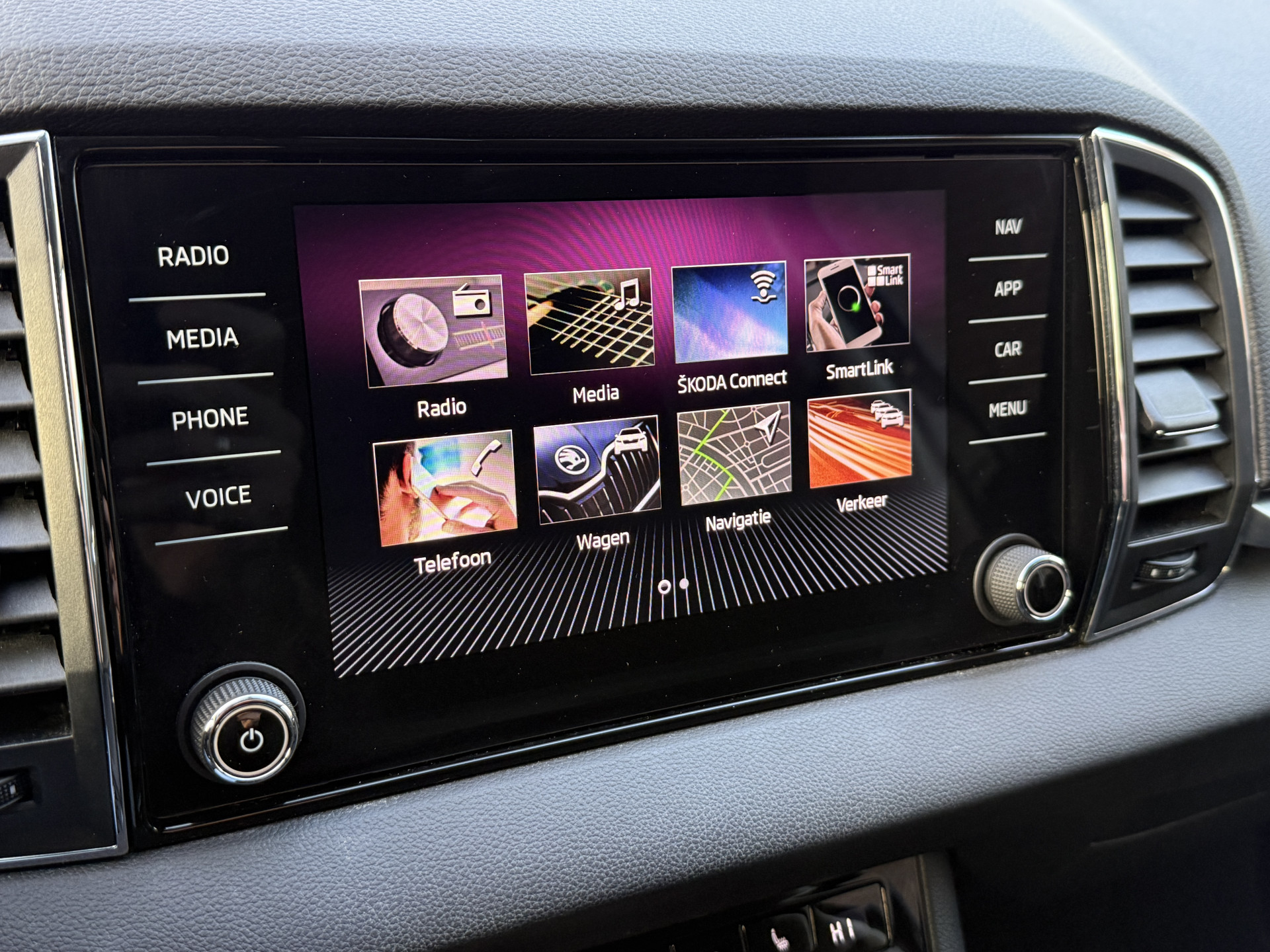 ŠKODA Karoq 1.0 TSI Style | Keyless | Apple carplay | Stoelverwarming
