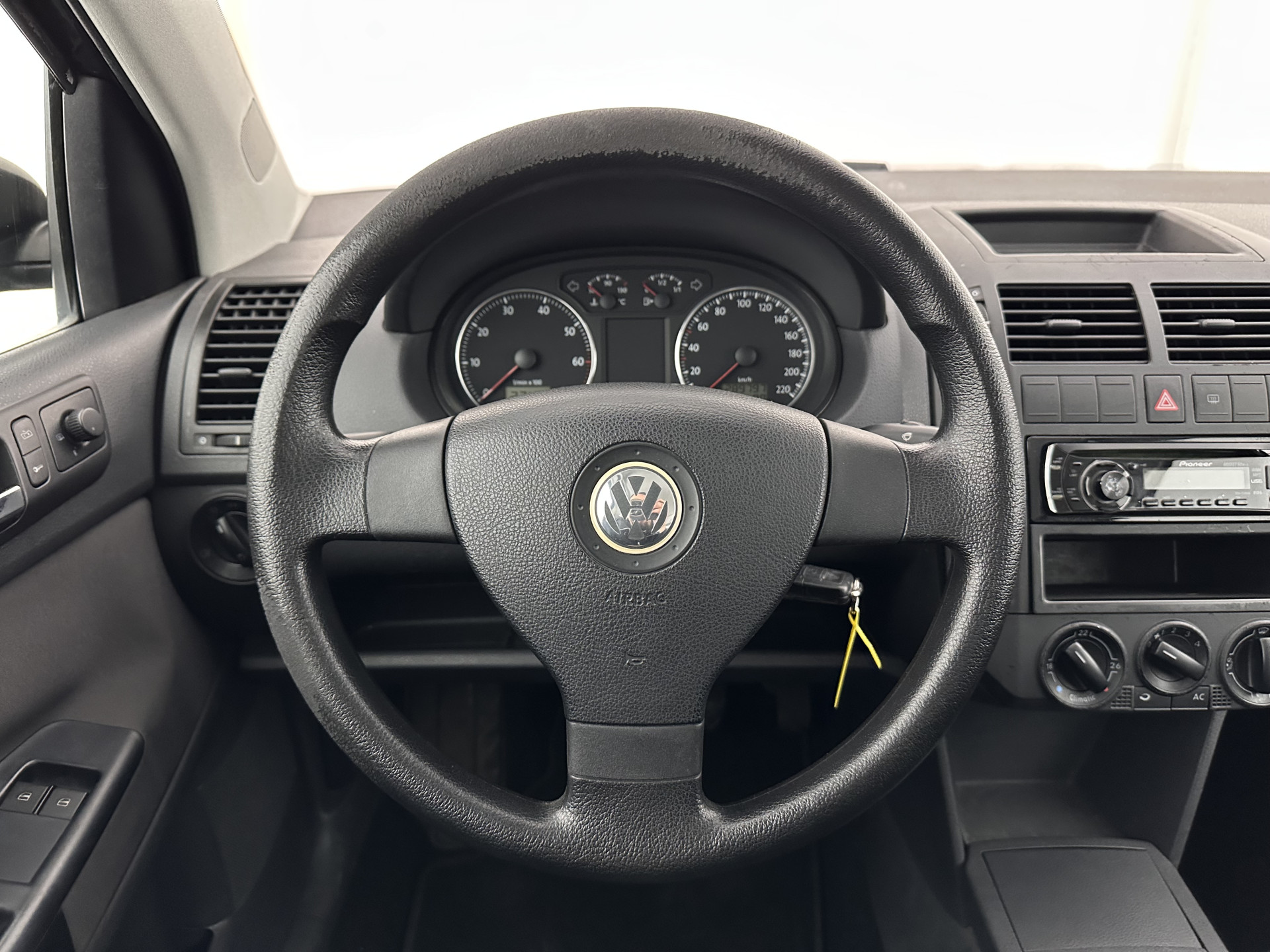 Volkswagen Polo 1.2 Optive *AIRCO | RADIO | SPORT-SEATS | 17''ALU*