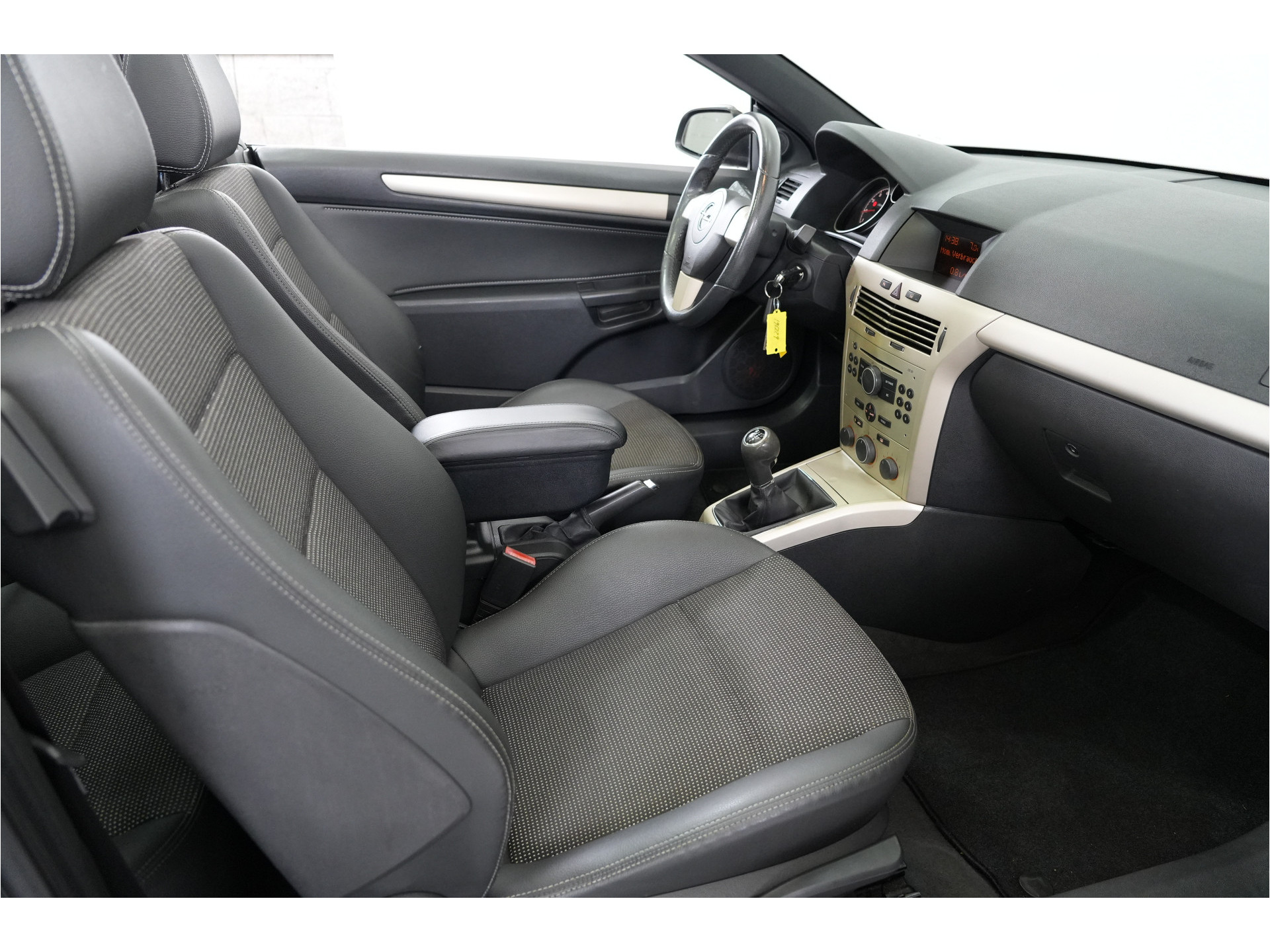 Opel Astra TwinTop 1.8 Enjoy | Climate | Cruise | PDC |