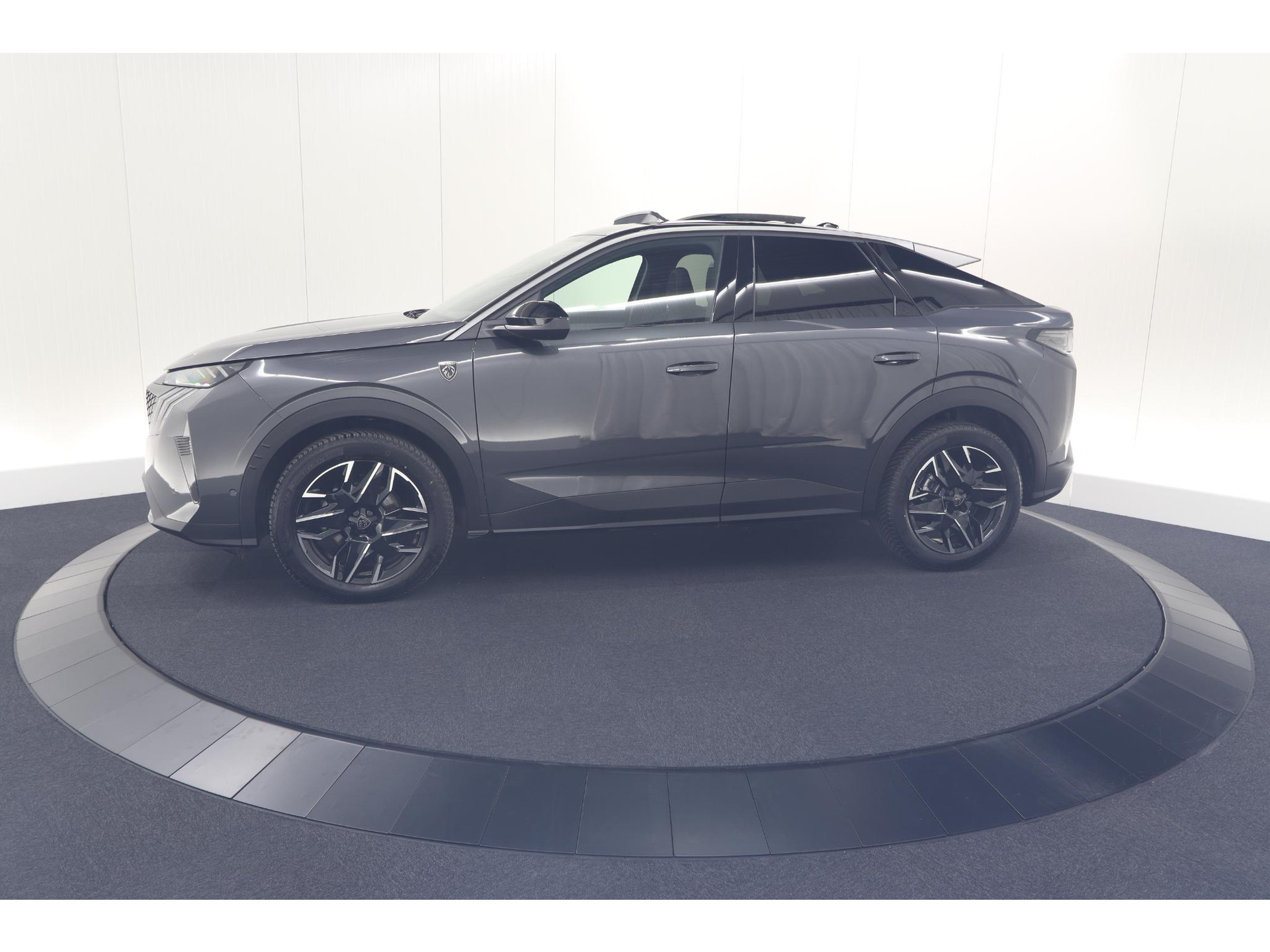 Peugeot 3008 1.2 Hybrid 136 GT | Panoramdak | 360 Camera | Stoelverwarming | Elektrische Kofferklep | Allseason Banden