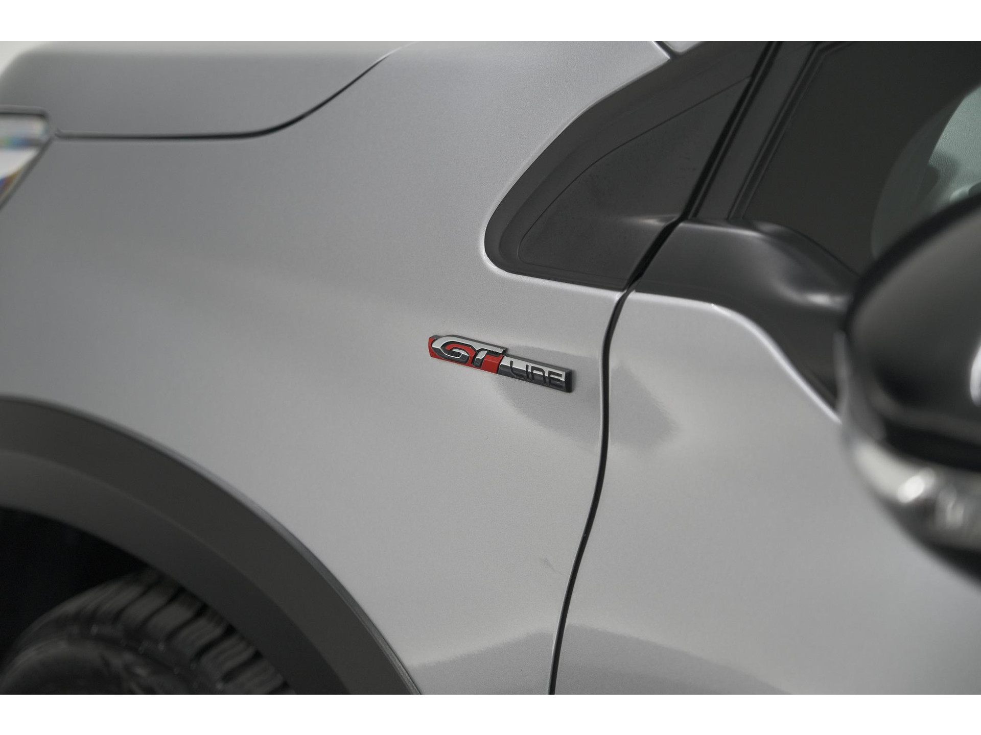 Peugeot 2008 PureTech 110 EAT6 GT | Trekhaak | Camera | Panoramadak | Apple Carplay