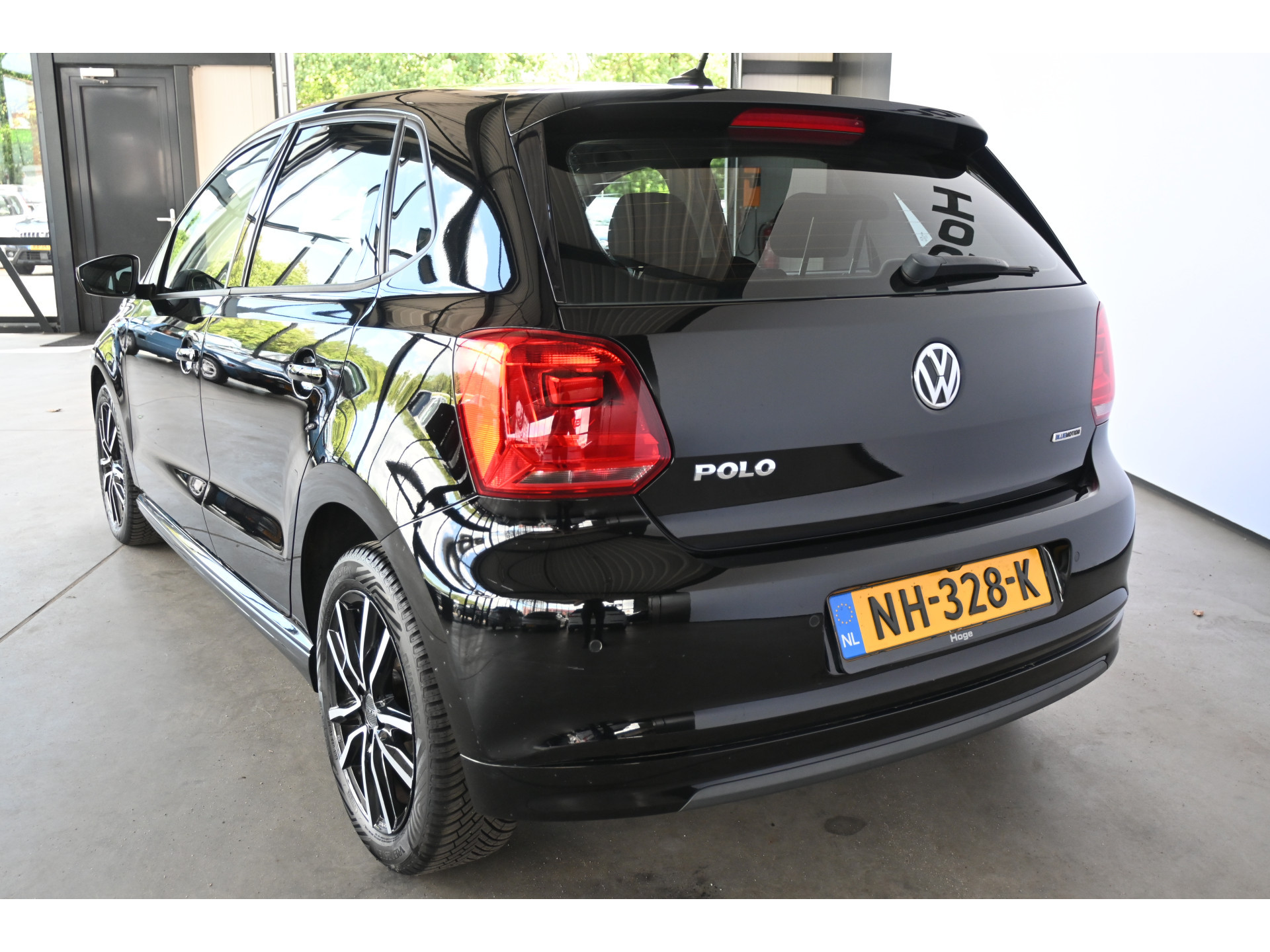 Volkswagen Polo 1.0 BlueMotion Edition Clima Navigatie Cruise Control Goed Onderhouden! Inruil Mogelijk!