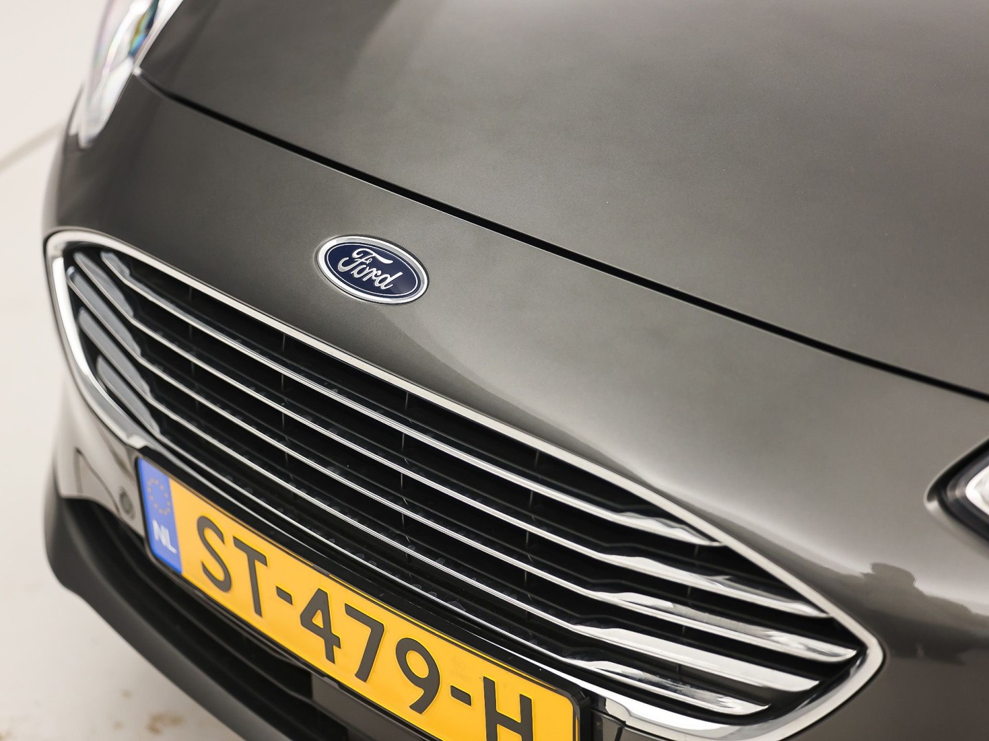 Ford Fiesta 1.0 EcoBoost Titanium Sport (APPLE CARPLAY, GROOT NAVI, CLIMATE, CAMERA, SPORTSTOELEN, ADAPTIVE CRUISE, KEYLESS, PARKEERSENSOREN, NIEUWSTAAT)