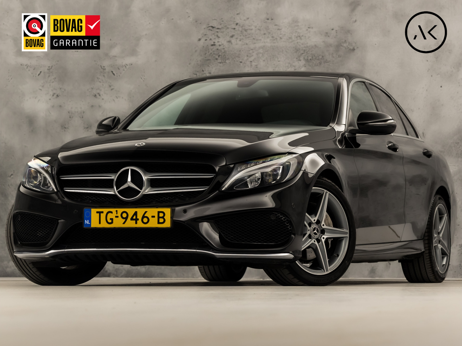 Mercedes-Benz C-Klasse 180 AMG Sport 156Pk Automaat (NAVIGATIE, CAMERA, LEDER, ZWART HEMEL, STOELVERWARMING, SPORTSTOELEN, GETINT GLAS, NIEUWSTAAT)