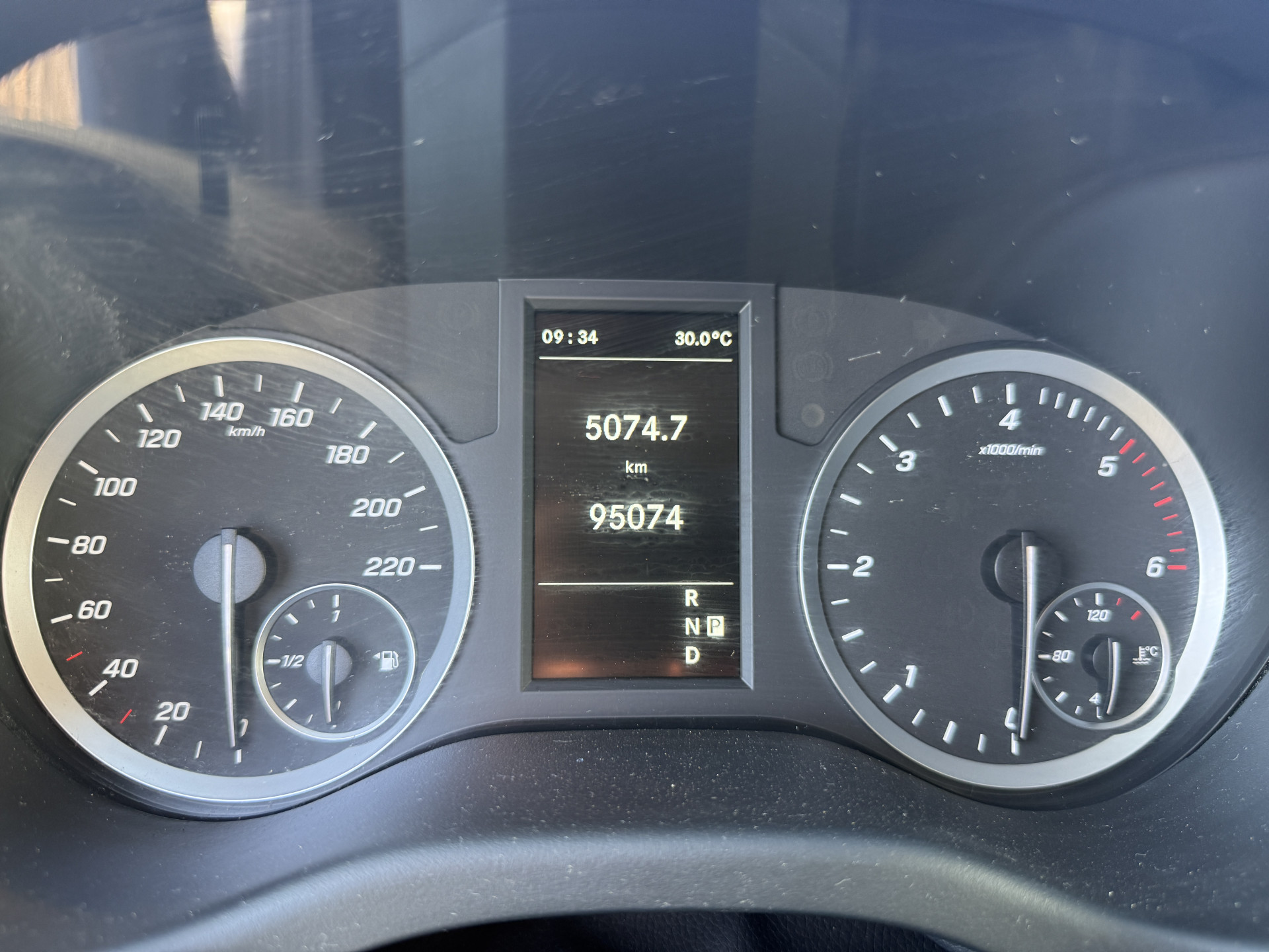 Mercedes-Benz Vito 119 1.9 CDI L2 190pk Automaat LE0 Dubbele Schuif Cruise Control Climate Control Trekhaak Carplay Camera Parkeersensoren v+a
