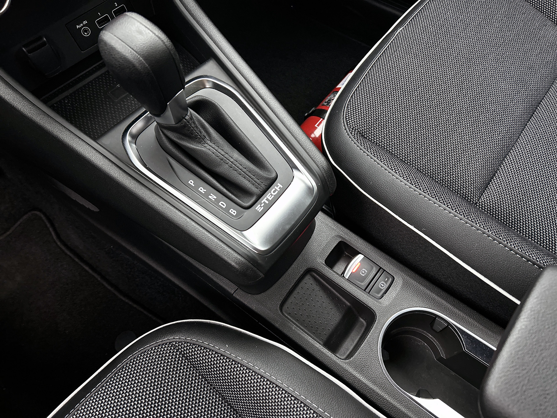 Renault Captur E-Tech full hybrid 145PK Techno | CAMERA | NAVI GROOT | STOELVERWARMING | KEYLESS
