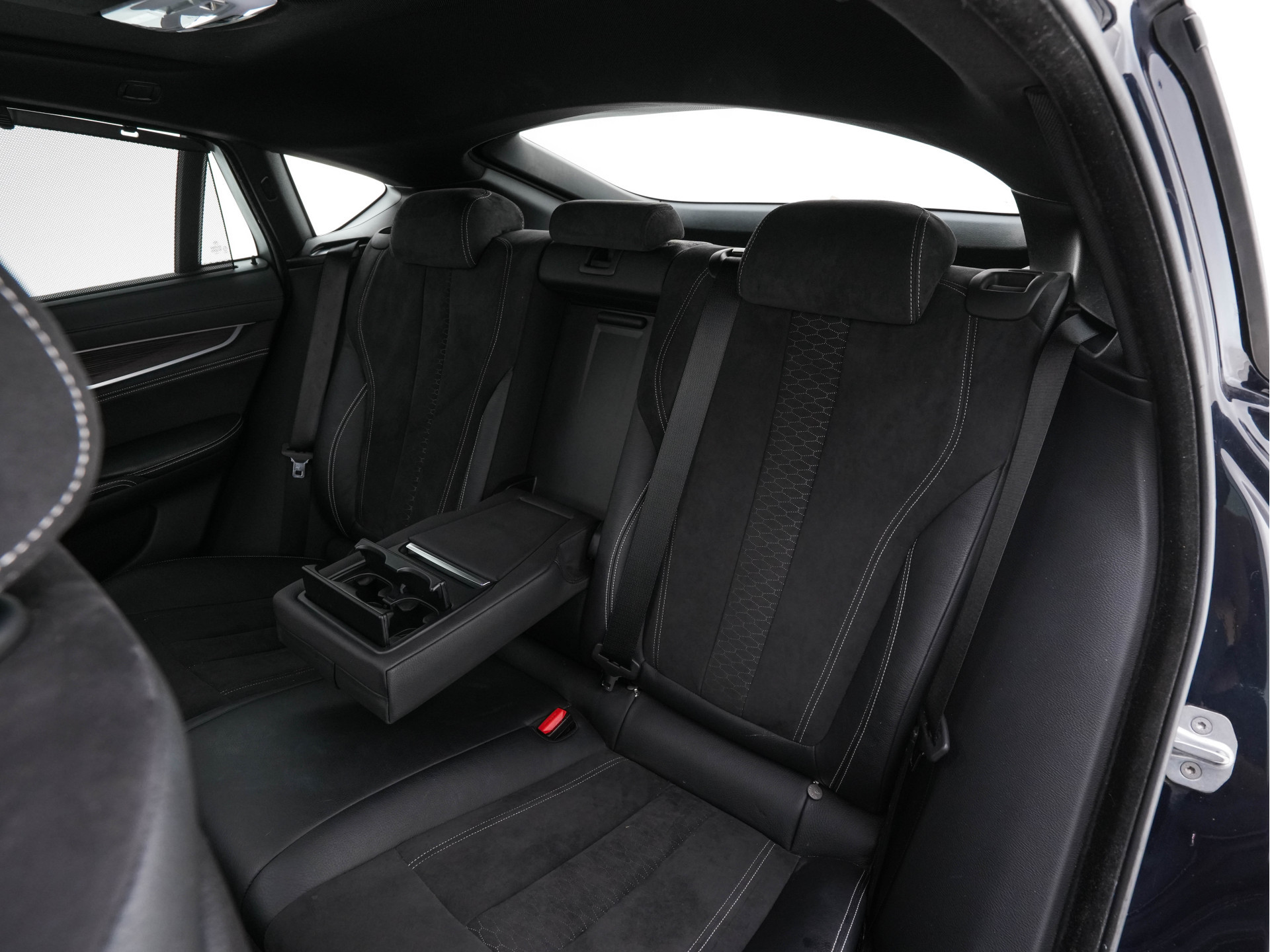 BMW X6 xDrive30d High Executive Design-Edition-Extravagance Aut. *PANO | LEATHER-ALCANTARA | FULL-LED | MEMORY-PACK | HEAD-UP | HIFI-SOUND | KEYLESS | DAB+ | BLIND-SPOT | CAMERA | HEATED-SPORTSEATS | SHIFTPADDLES | SOFTCLOSE | TOWBAR | 20''ALU*