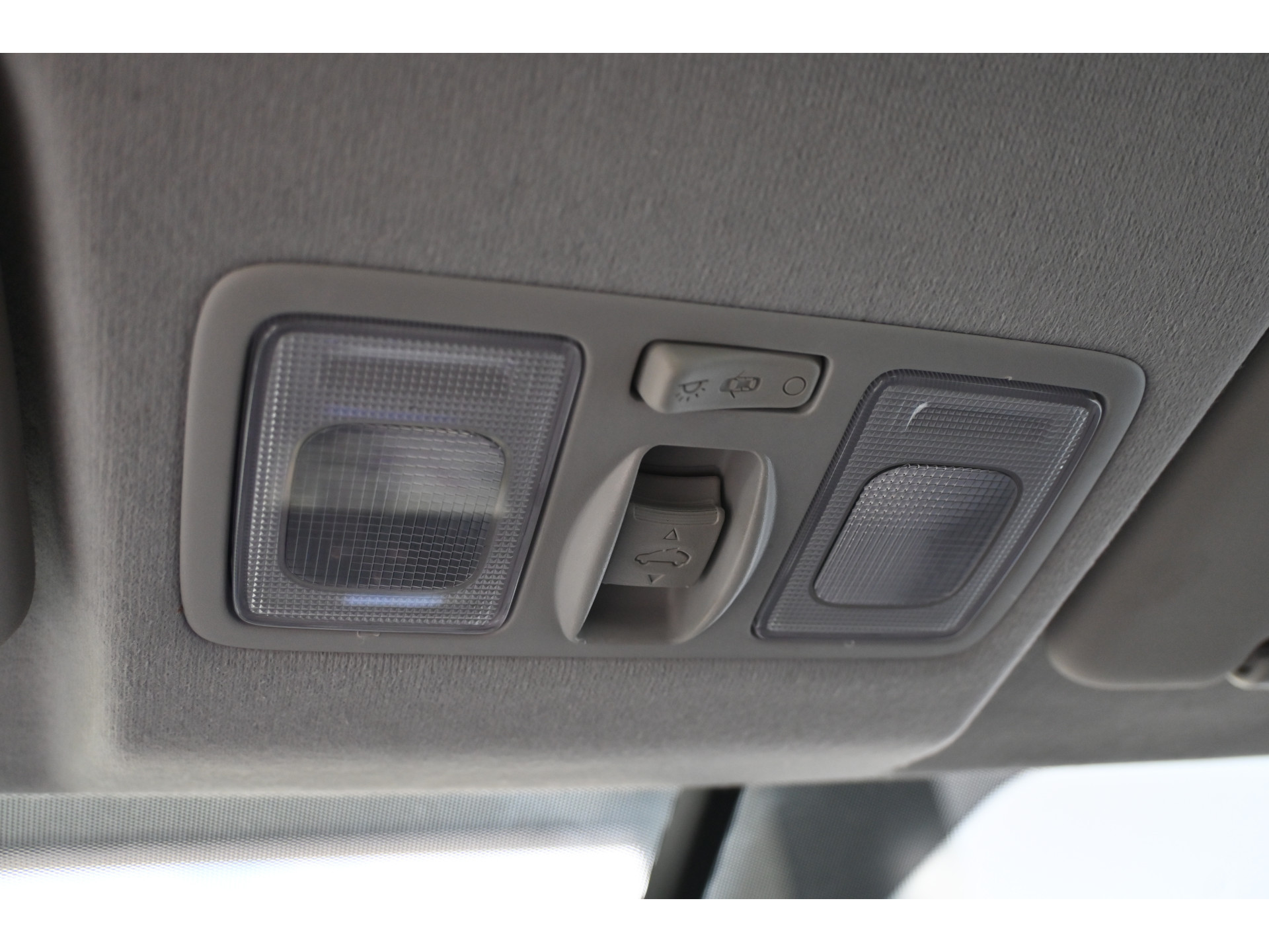 Hyundai ix20 1.4i i-Catcher Clima Navigatie Schuifdak Trekhaak Goed Onderhouden! Inruil Mogelijk!