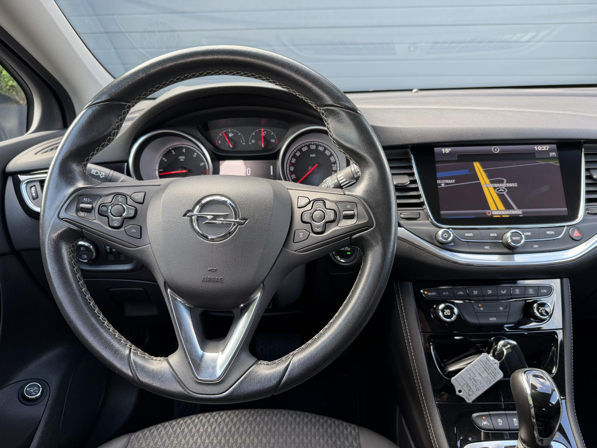 Opel Astra Sports Tourer 1.4 Innovation 2e Eigenaar,Apple Carplay/Android Auto,150pk,Halfleder,Trekhaak,Keyless,Clima,Cruise,Lm velgen,Pdc V+A,N.A.P,Dealer Onderhouden,Rijstrooksensor,Apk tot 03-2027