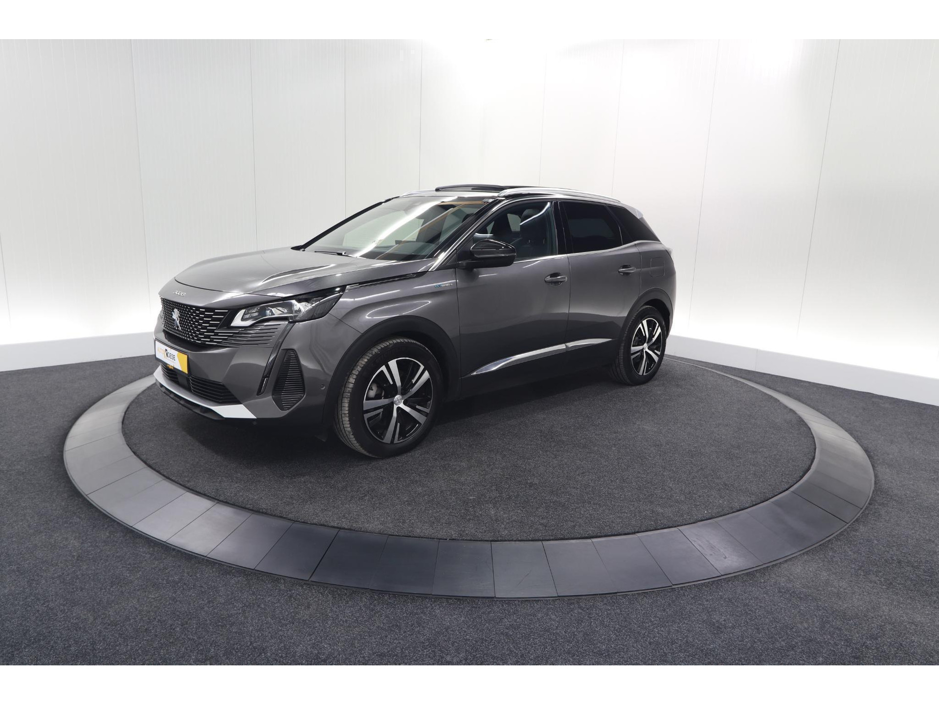 Peugeot 3008 HYbrid4 300 GT | Elektrisch Panoramadak | Dodehoekdetectie | Camera | Navigatie