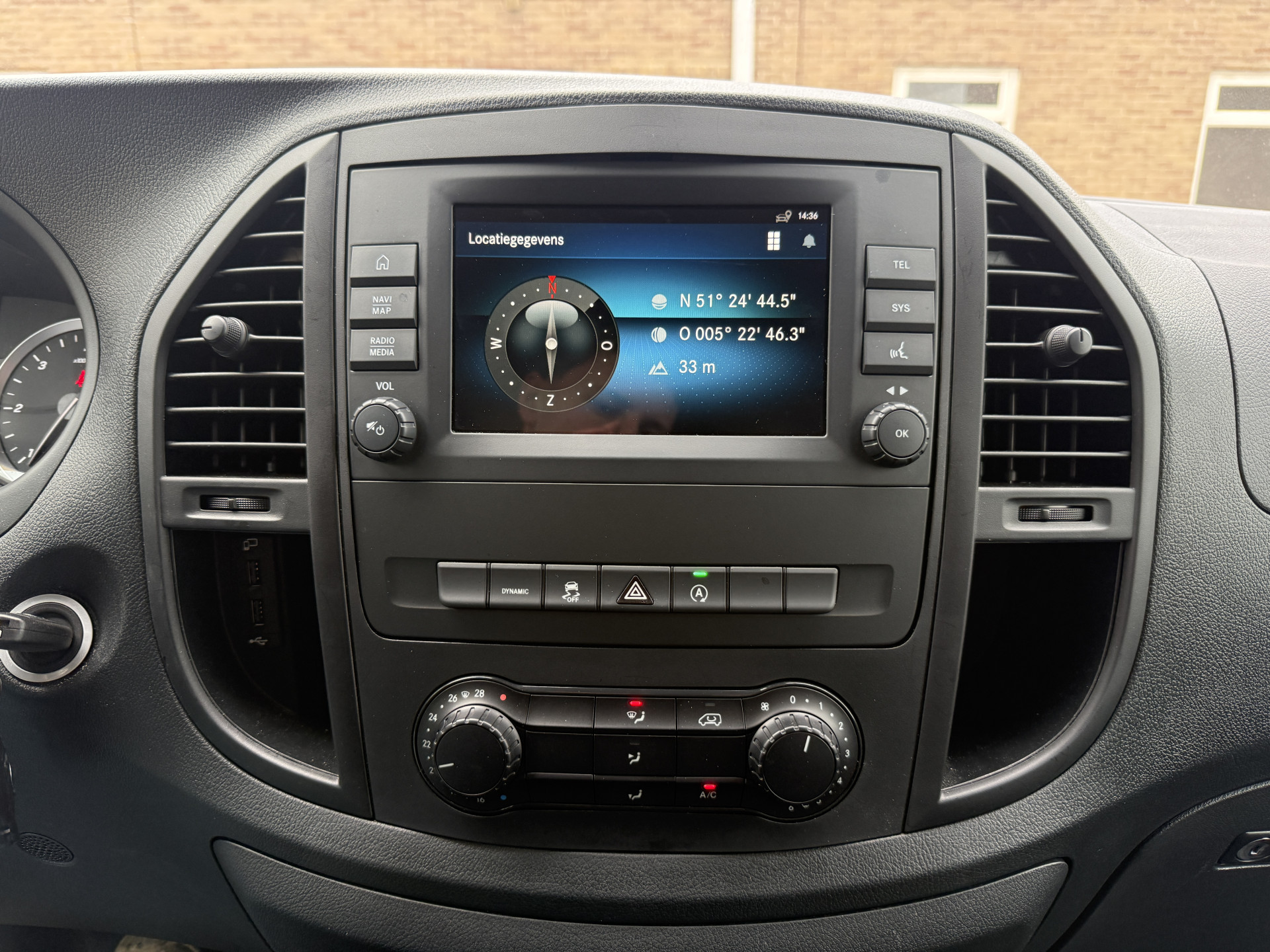 Mercedes-Benz Vito 114 1.9 CDI Automaat L2H1 Achterklep Climate Control Cruise Control Trekhaak Carplay Camera
