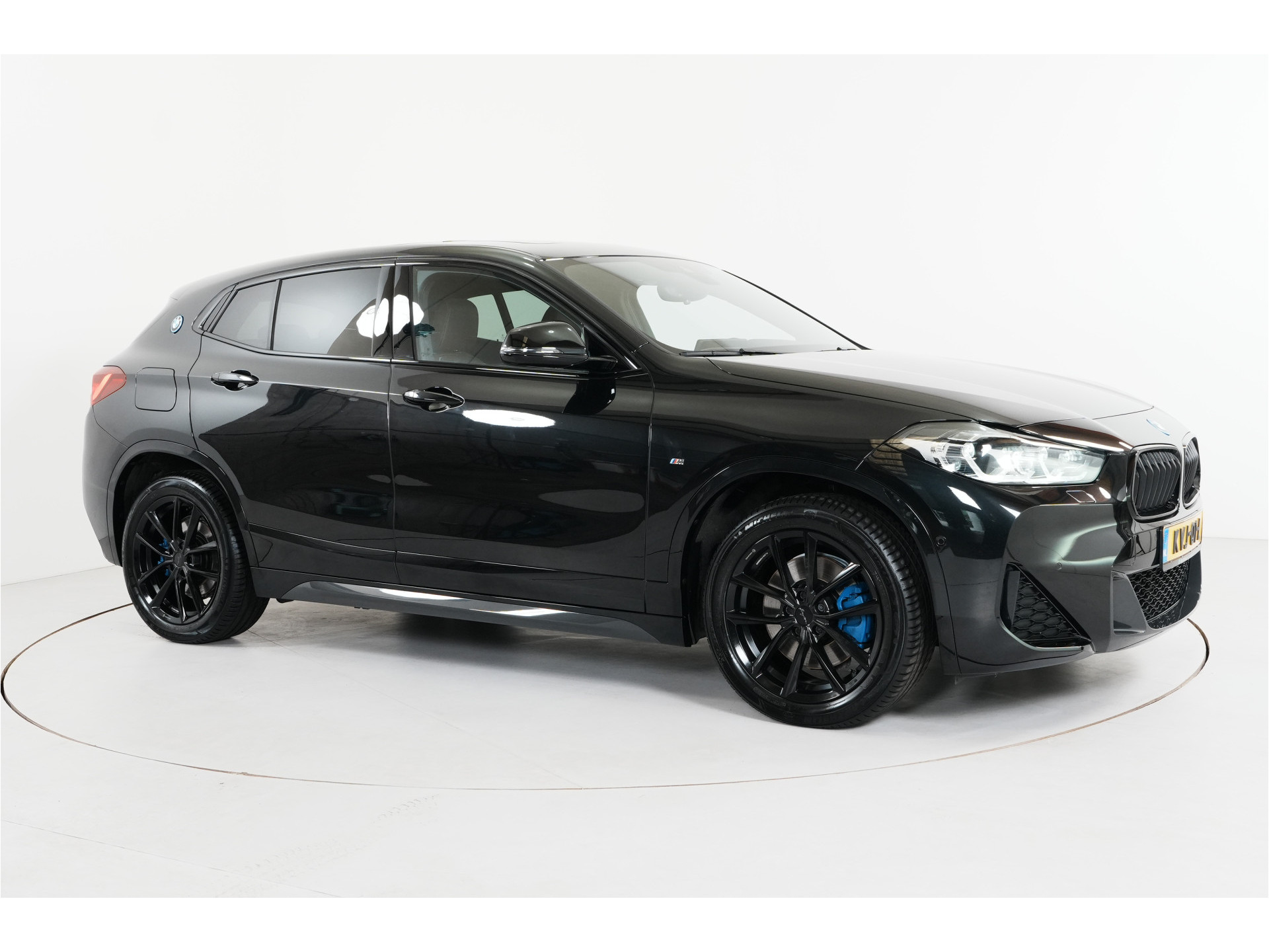 BMW X2 xDrive25e PHEV 220 pk | SOH 93% | M Sport | Pano | Leder | Head-up |