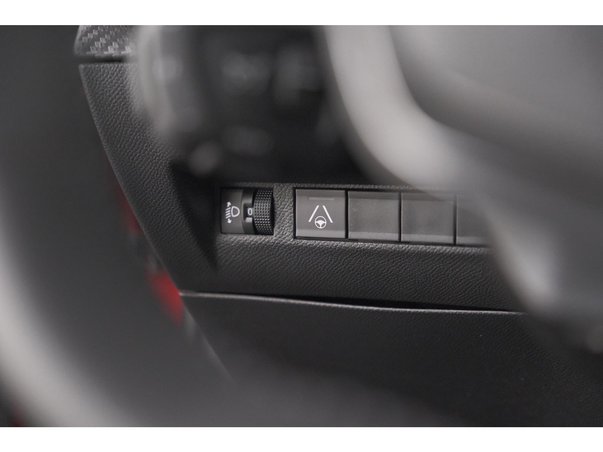 Peugeot 2008 Hybrid 145 e-DCS6 Allure | 360 Camera | Adaptieve Cruise Control | Navigatie | Dodehoekdetectie