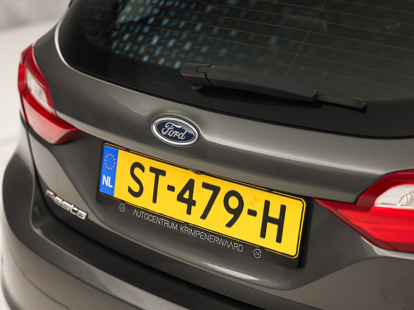 Ford Fiesta 1.0 EcoBoost Titanium Sport (APPLE CARPLAY, GROOT NAVI, CLIMATE, CAMERA, SPORTSTOELEN, ADAPTIVE CRUISE, KEYLESS, PARKEERSENSOREN, NIEUWSTAAT)