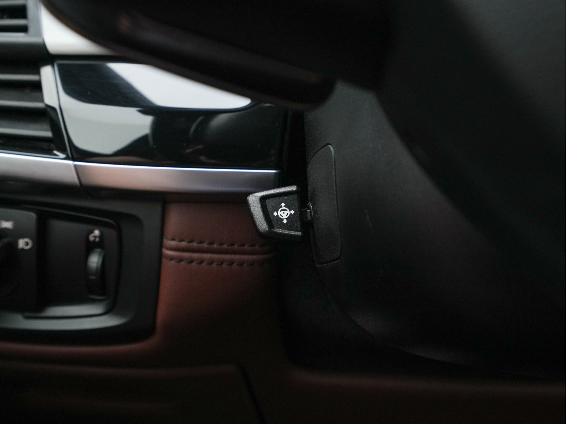 BMW X6 xDrive40d M-Sportpack High Executive Aut. *PANO | LUXURY-LEATHER | BANG/OLUFSEN-SURROUND | HEAD-UP | SOFT-CLOSE | FULL-LED | MEMORY-PACK | DIGI-COCKPIT | KEYLESS | CAMERA | NAVI-FULLMAP | HEATED-SPORTSEATS | 21"ALU*