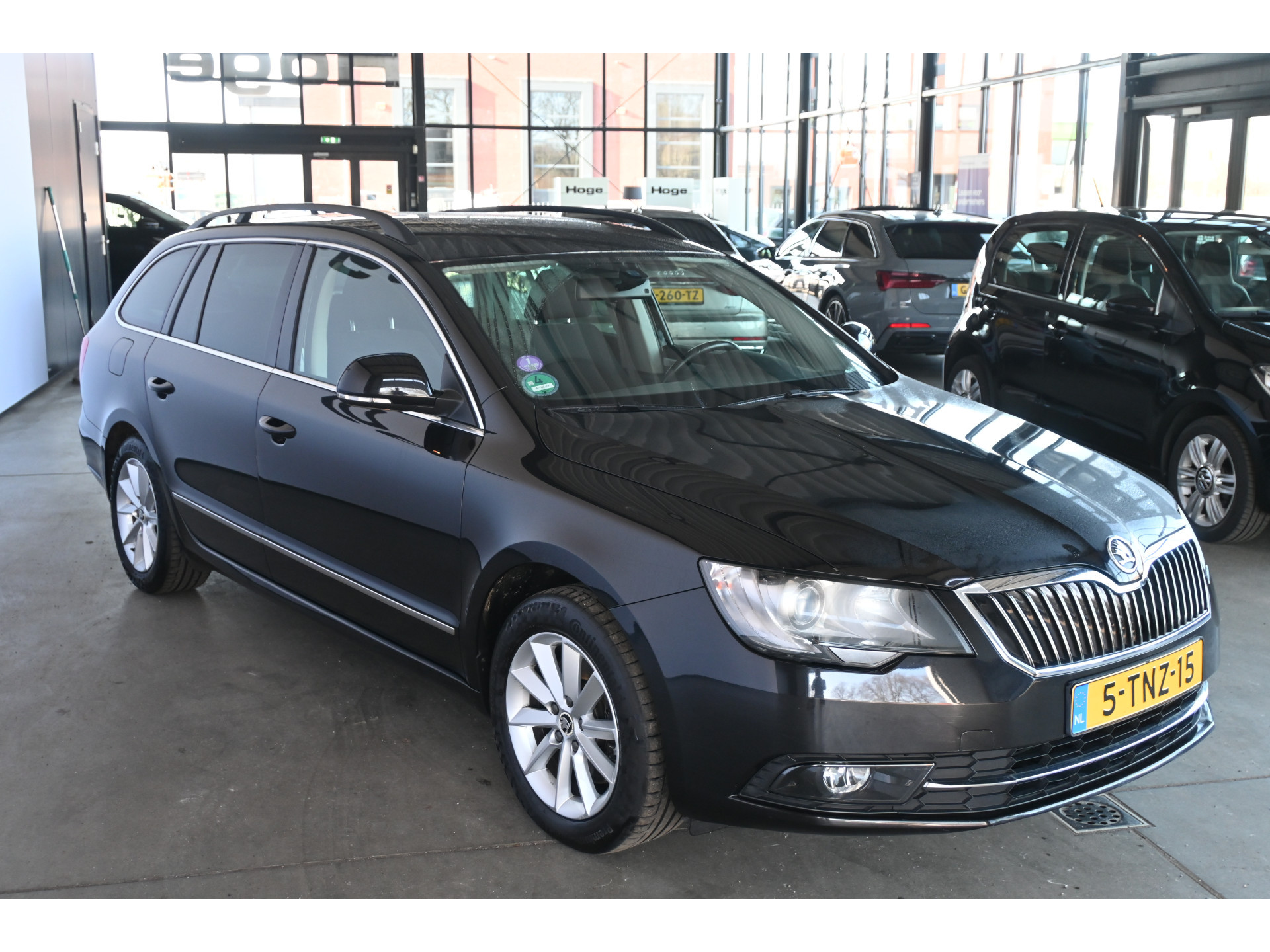 ŠKODA Superb Combi 1.8 TSI Ambition Automaat Clima Navigatie Cruise Control Trekhaak Inruil Mogelijk!