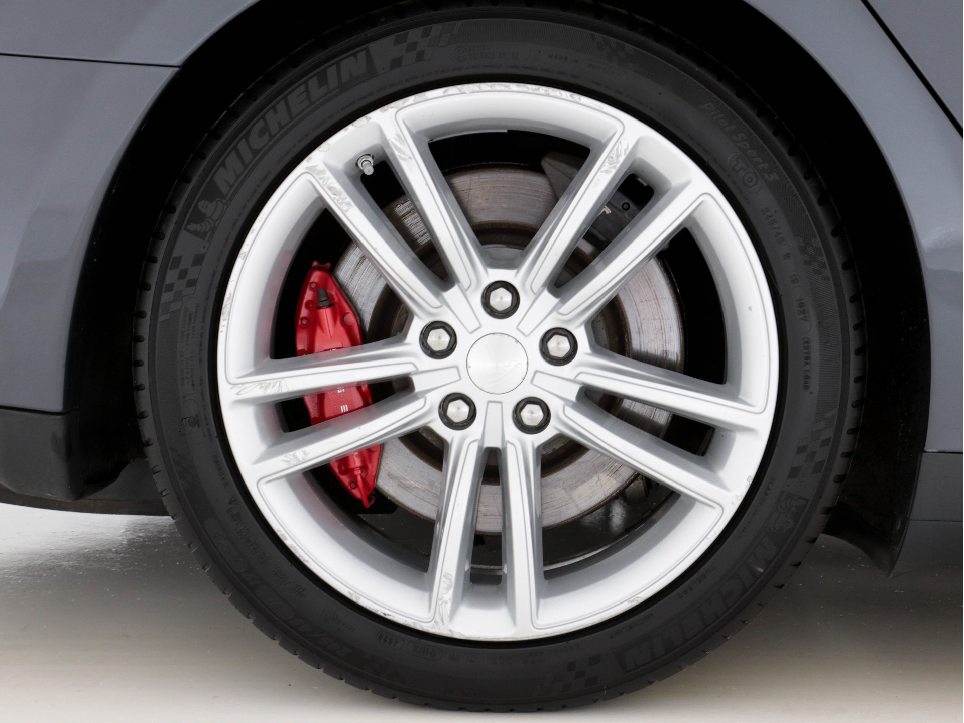 Tesla Model S P85D Performance-Pack AWD [ 3-Fase ] (INCL-BTW) *PANO | NAPPA-FULL-LEATHER | AUTO-PILOT | AIR-SUSPENSION | KEYLESS | CAMERA | FULL-LED | ADAPTIVE-CRUISE |  DIGI-COCKPIT | SPORT-SEATS | 19"ALU*