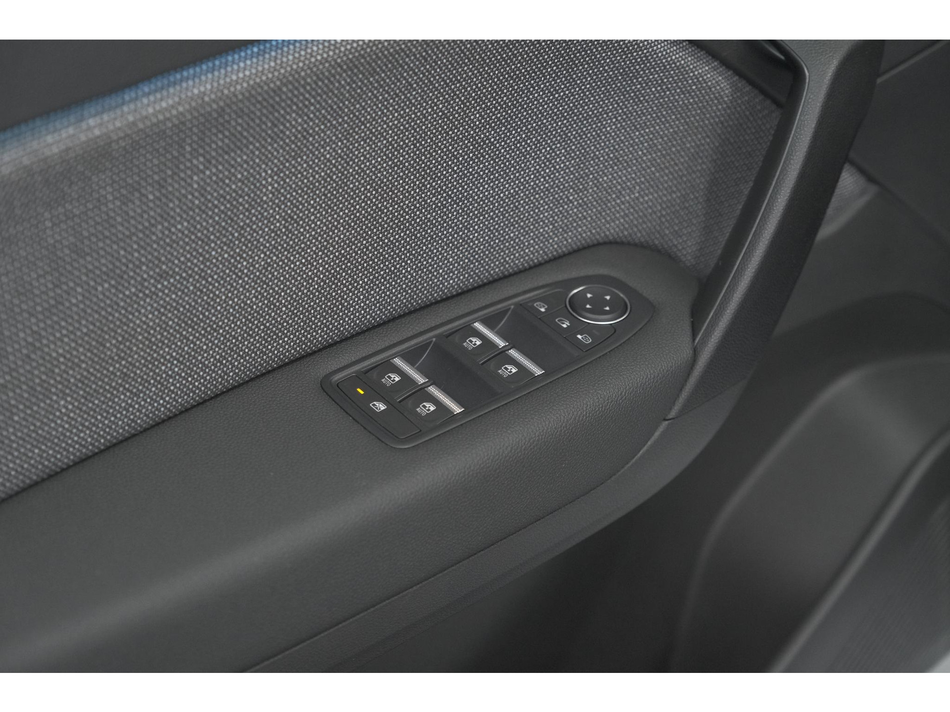 Renault Captur 1.8 E-Tech full hybrid 160 techno | Camera | Adaptieve Cruise Control | Navigatie
