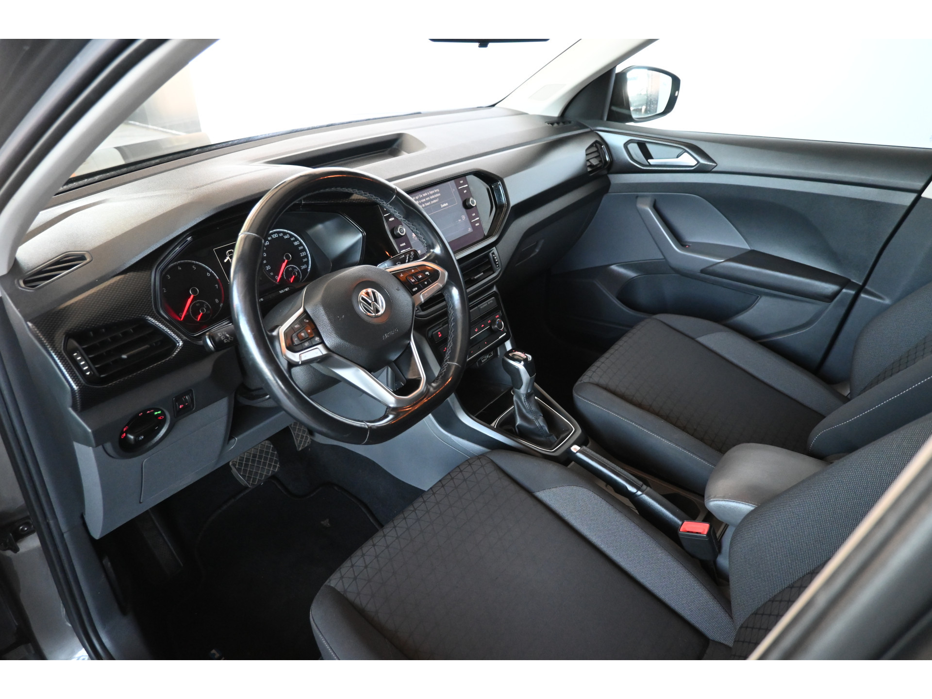 Volkswagen T-Cross 1.0 TSI Life Clima Adaptieve Cruise Carplay PDC Stoelverwarming 1e Eigenaar! Inruil Mogelijk!