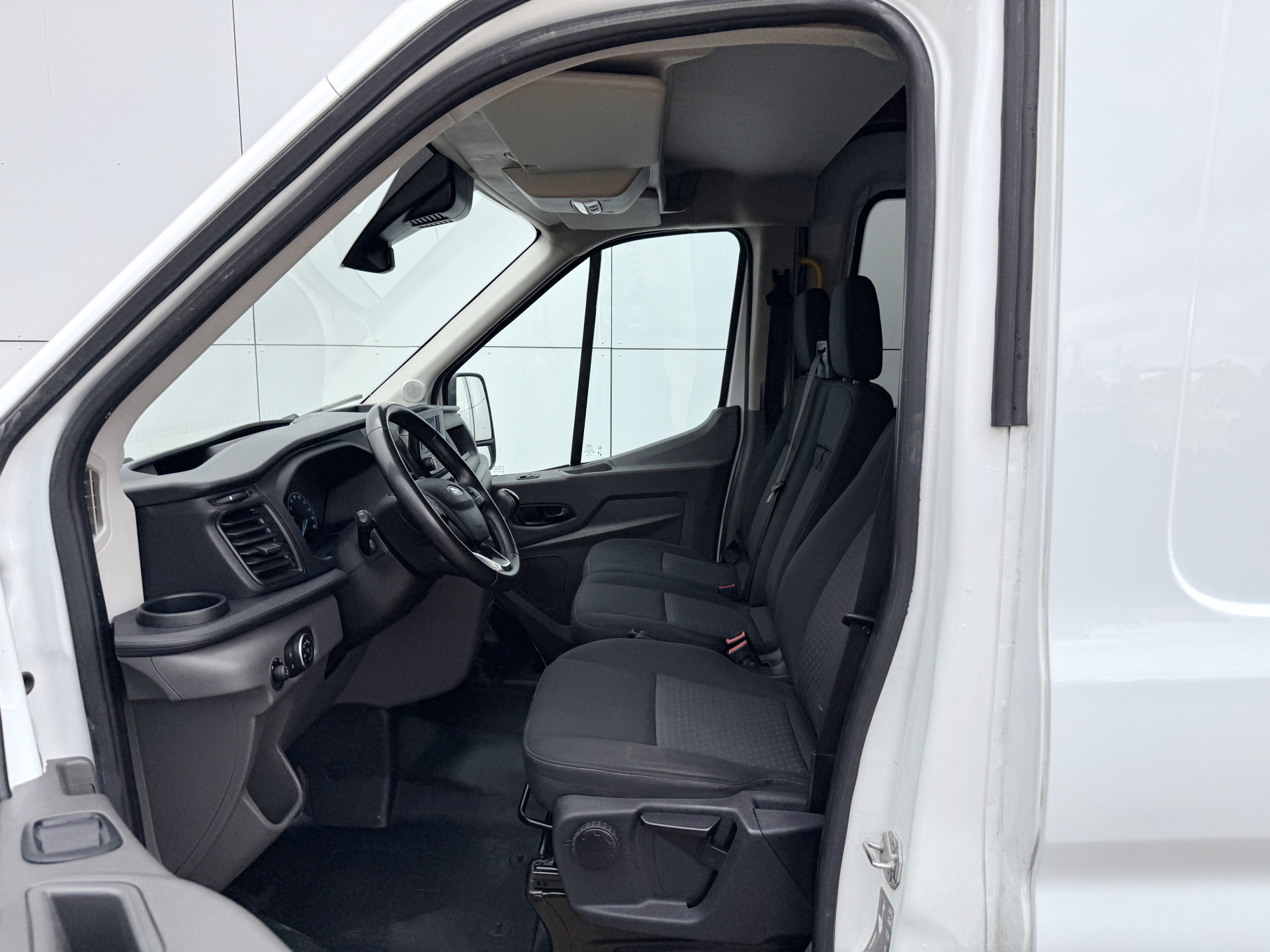 Ford Transit DC 2.0 TDCI 170PK L4H3 Dubbele Cabine 6-Stoelen Airco Cruise Control Camera Parkeersensoren v+a