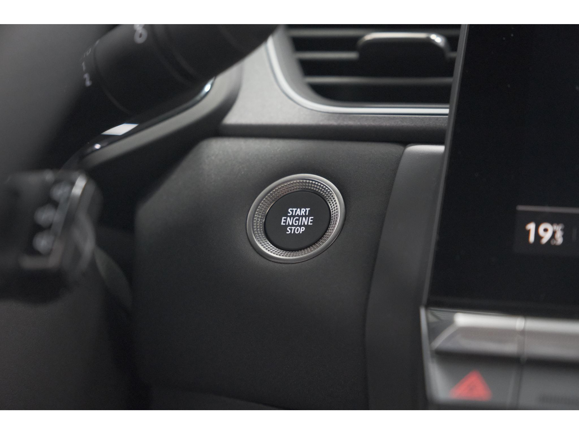 Renault Captur Mild Hybrid 160 EDC Techno | Pack Winter | Camera | Adaptieve Cruise Control | Apple Carplay