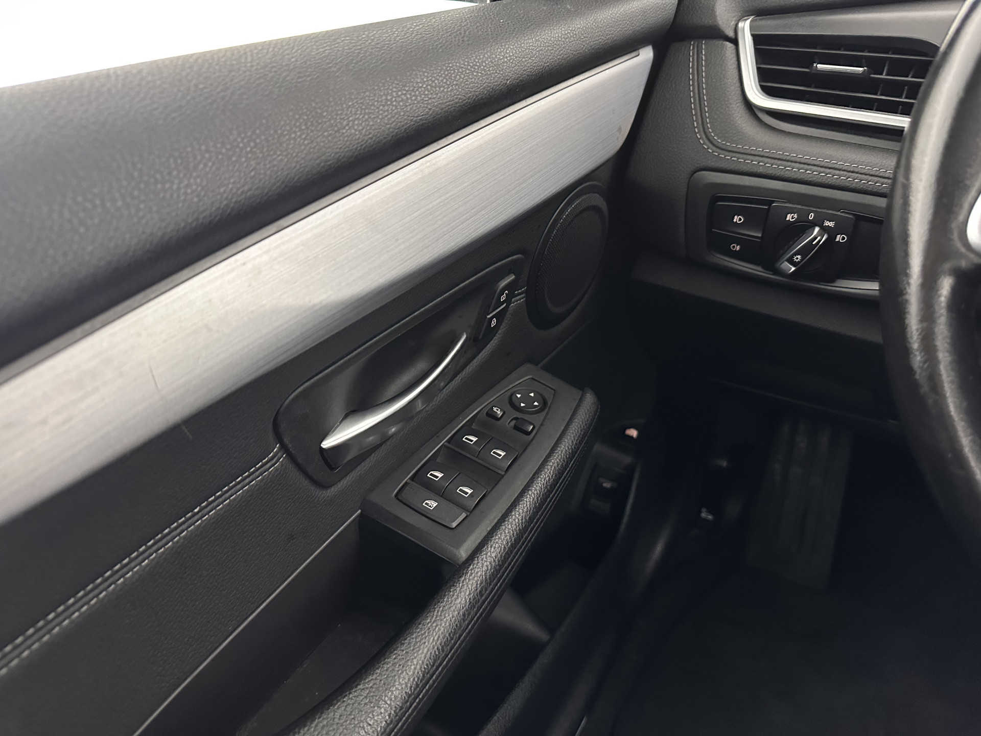 BMW 2-serie Active Tourer 225xeHigh Executive Centennial (Plug-In) Aut. *PANO | LEATHER | FULL-LED | ADAPTIVE-CRUISE | HEATED-SPORTSEATS | NAVI-FULLMAP | HIFI-SOUND | KEYLESS | PRIVACY-GLASS | PDC | TOWBAR | 18''ALU*