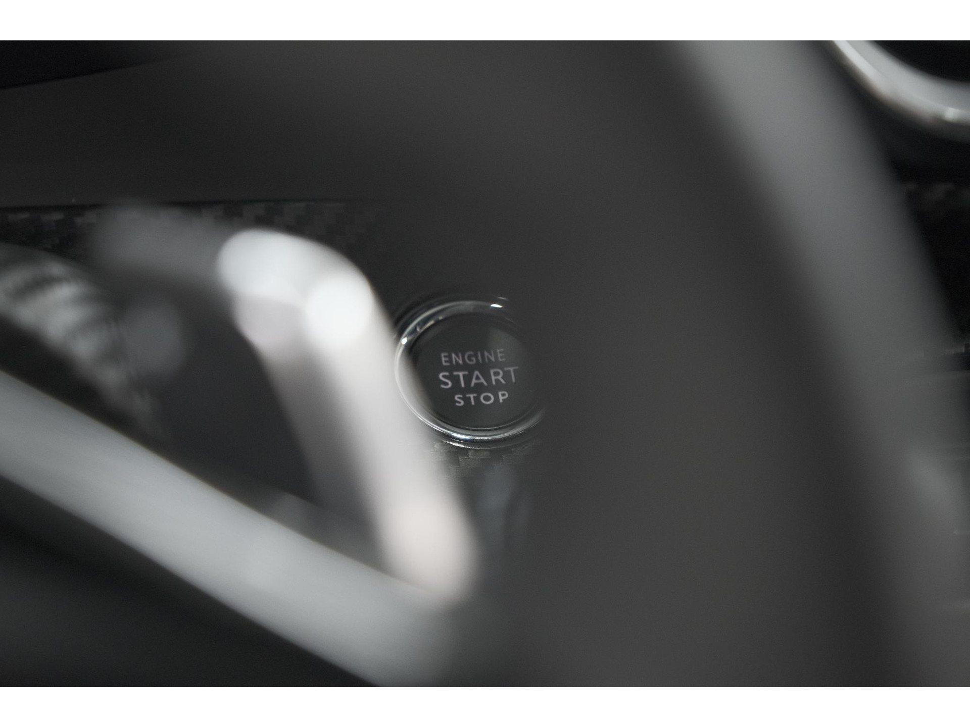 Peugeot 208 PureTech 100 EAT8 Allure Pack | Camera | Navigatie | Apple Carplay | Parkeersensoren