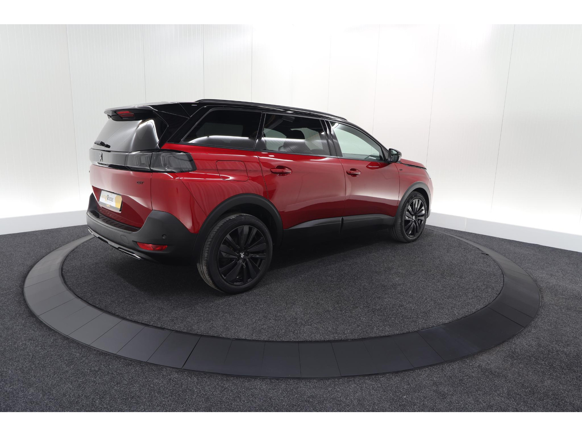 Peugeot 5008 PureTech 130 EAT8 GT Black Pack | Elektrische Kofferklep | Camera | Adaptieve Cruise Control | Dodehoekdetectie