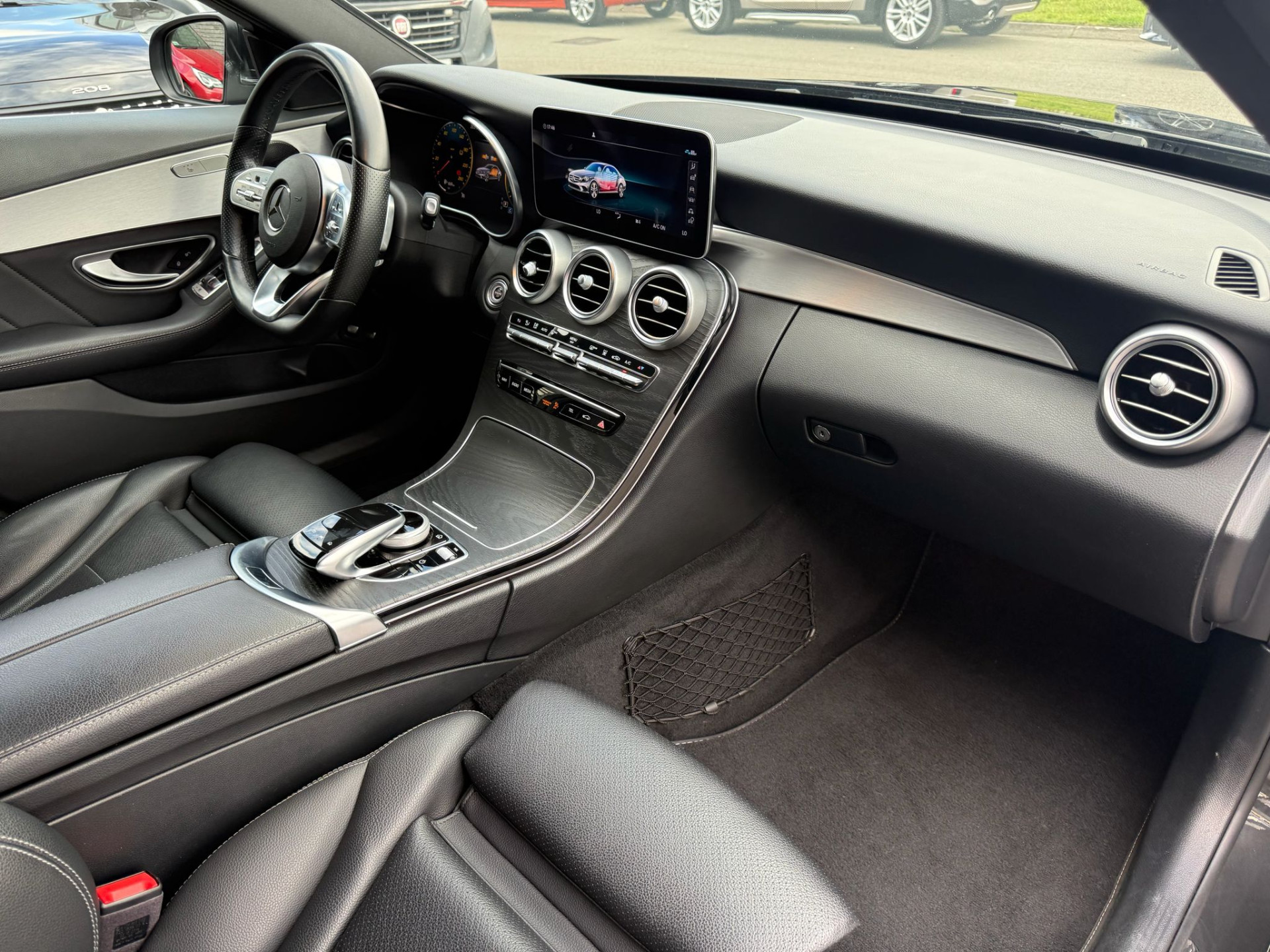 Mercedes-Benz C-klasse 300 e Advantage Pack | 3/6/12MND GARANTIE | AUTOMAAT | CRUISE | LED | LEDER | 360 CAMERA | SFEER | CARPLAY | NAVI |