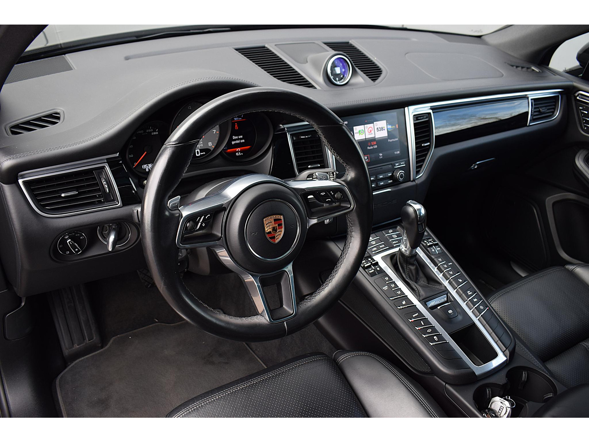 Porsche Macan 3.0 S | Apple CarPlay | NAP | Luchtvering | Pano | Bose | Memory | Leer