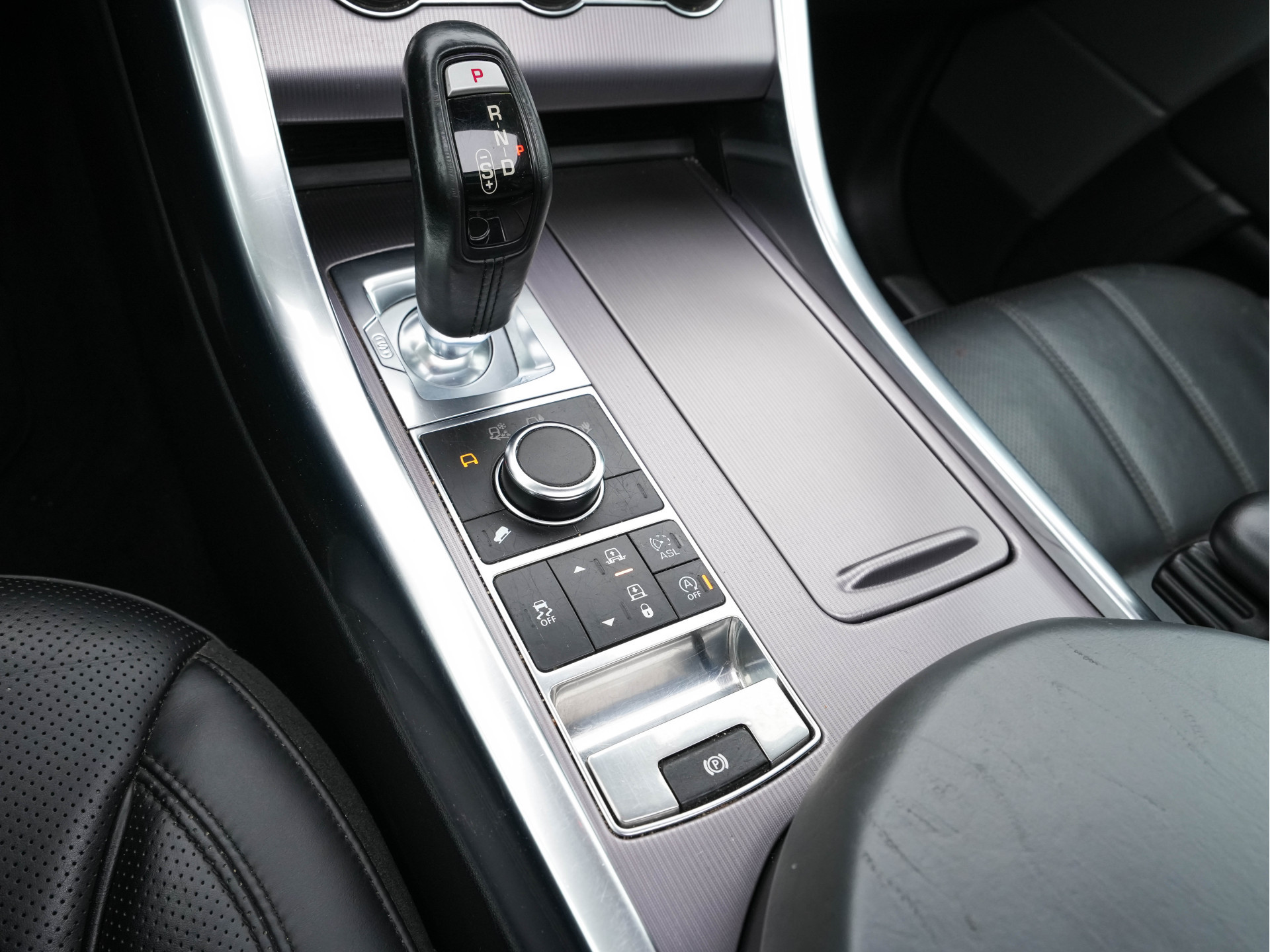 Land Rover Range Rover Sport 3.0 TDV6 HSE Dynamic [ 7-Pers ] Aut. *PANO | LEATHER | BI-XENON | NAVI-FULLMAP | CAMERA | CRUISE | HEAD-UP | MEMORY-PACK | HEATED-COMFORTSEATS | PRIVACY-GLASS | SHIFT-PADDLES | TOWBAR | 20"ALU*