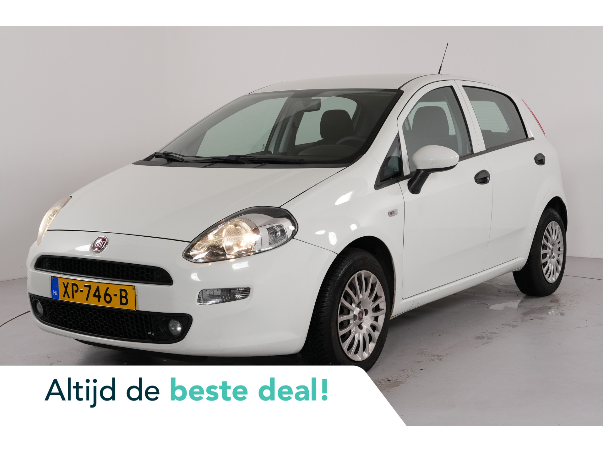 Fiat Punto Evo 1.2 Lounge | Trekhaak | Airco | LMV |