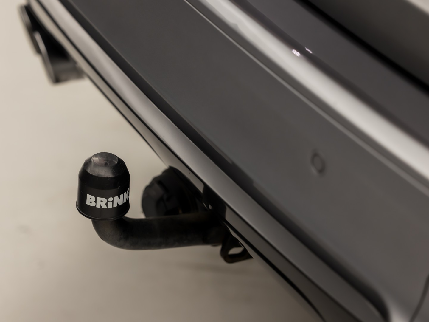 BMW X1 sDrive20i M Sport 184Pk Automaat (GROOT NAVI, CLIMATE, ALCANTARA, TREKHAAK, SPORTSTOELEN, XENON, ZWART HEMEL, PARKEERSENSOREN, NIEUWSTAAT)