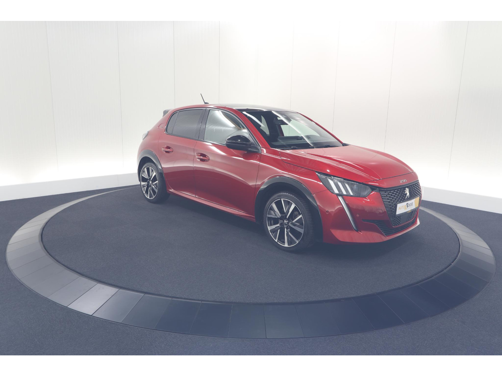 Peugeot 208 PureTech 130 EAT8 GT | Panoramadak | Camera | Apple Carplay | Stoelverwarming