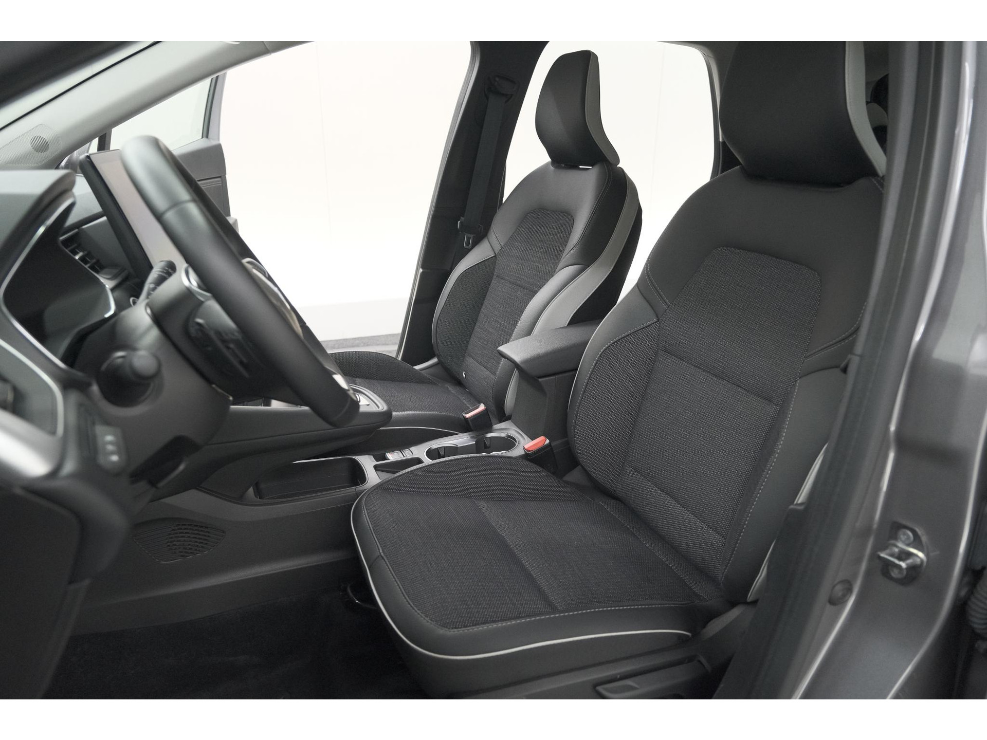 Renault Captur Mild Hybrid 140 EDC Techno | Camera | 9.3 Inch Scherm | Apple Carplay | Parkeersensoren | Allseason Banden | Stoelverwarming
