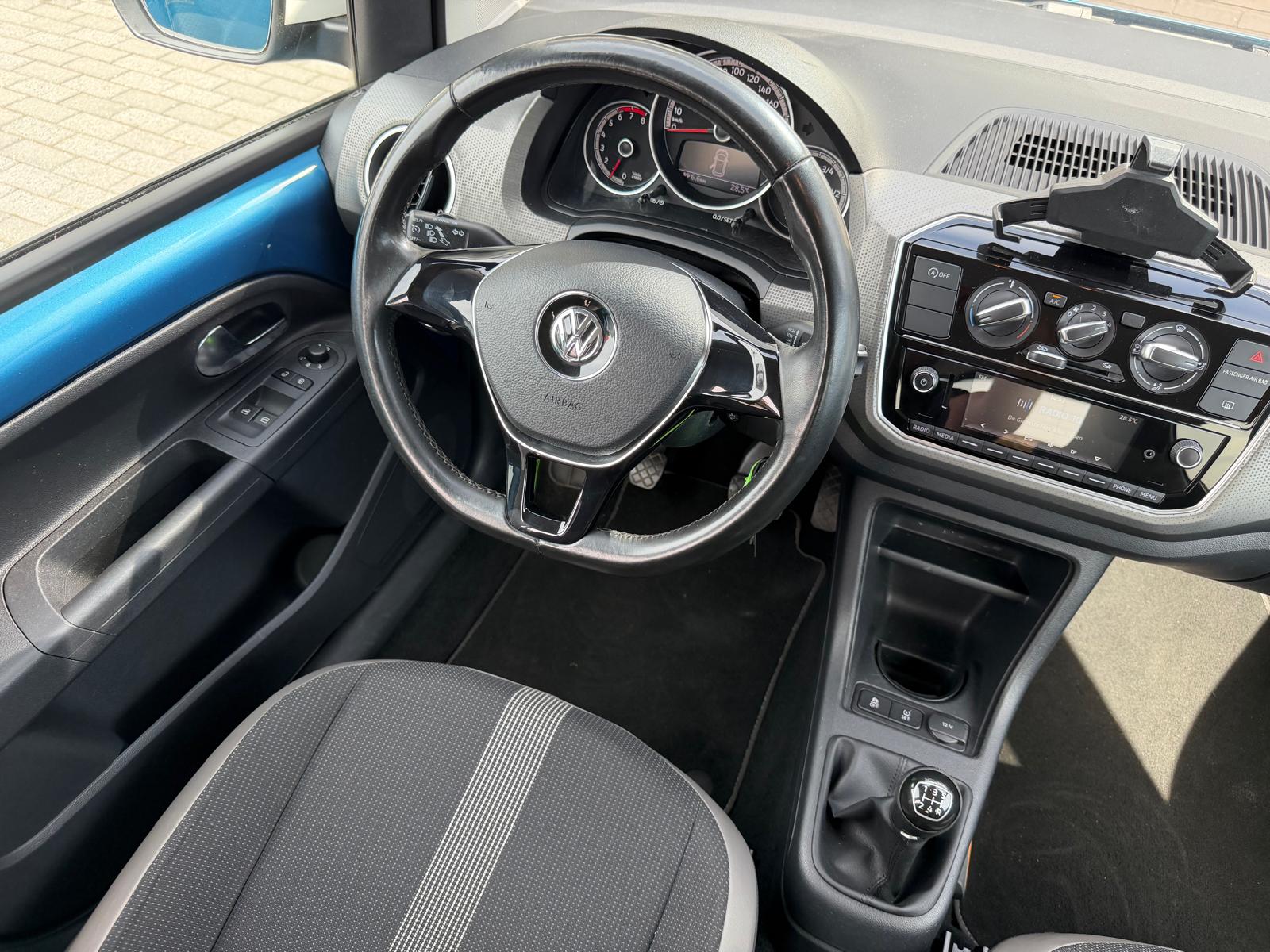 Volkswagen Up! 1.0 BMT high up! | 2E EIGENAAR | 3/6/12MND GARANTIE | CRUISE | AIRCO | PDC | LMV |