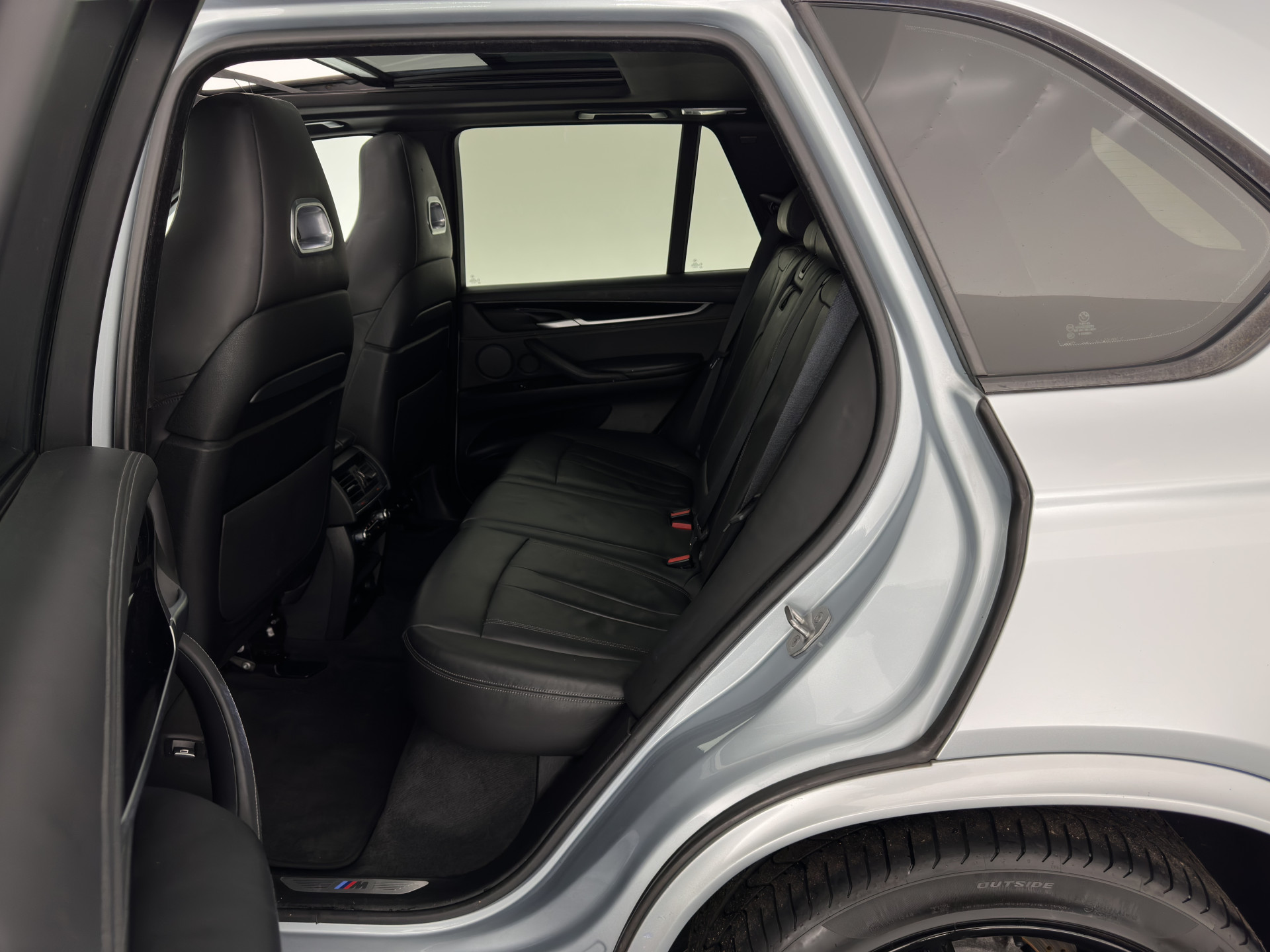 BMW X5 M Aut. *PANO | HEAD-UP | LEATHER | FULL-LED | NAVI-FULLMAP | MEMORY-PACK | HARMAN/KARDON-AUDIO | KEYLESS | CAMERA | HEATED-COMFORTSEATS | SHIFTPADDLES | TOWBAR | 20''ALU*