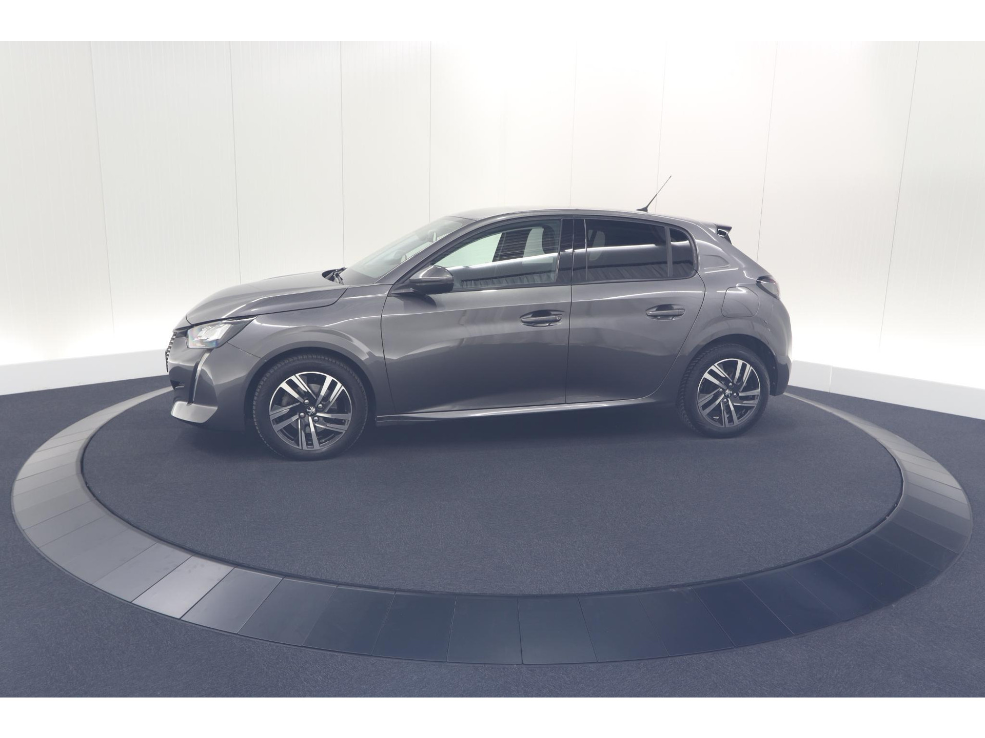 Peugeot 208 PureTech 100 Allure Pack | Parkeersensoren | Apple Carplay | Stoelverwarming