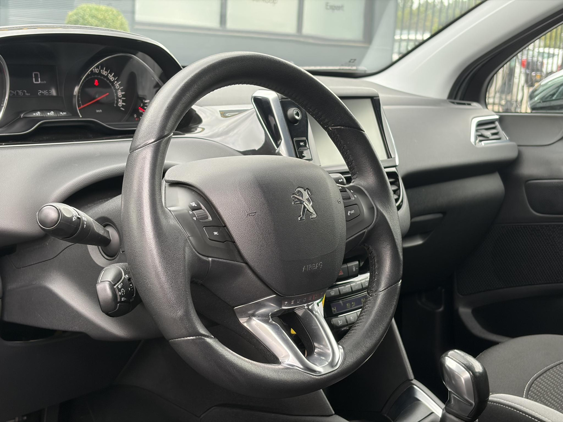 Peugeot 208 1.2 PureTech Style Pack 1e Eigenaar l Navi l Clima l Cruise l 5 Deurs l Lm velgen l Pdc l N.A.P l Apk tot 04-2027