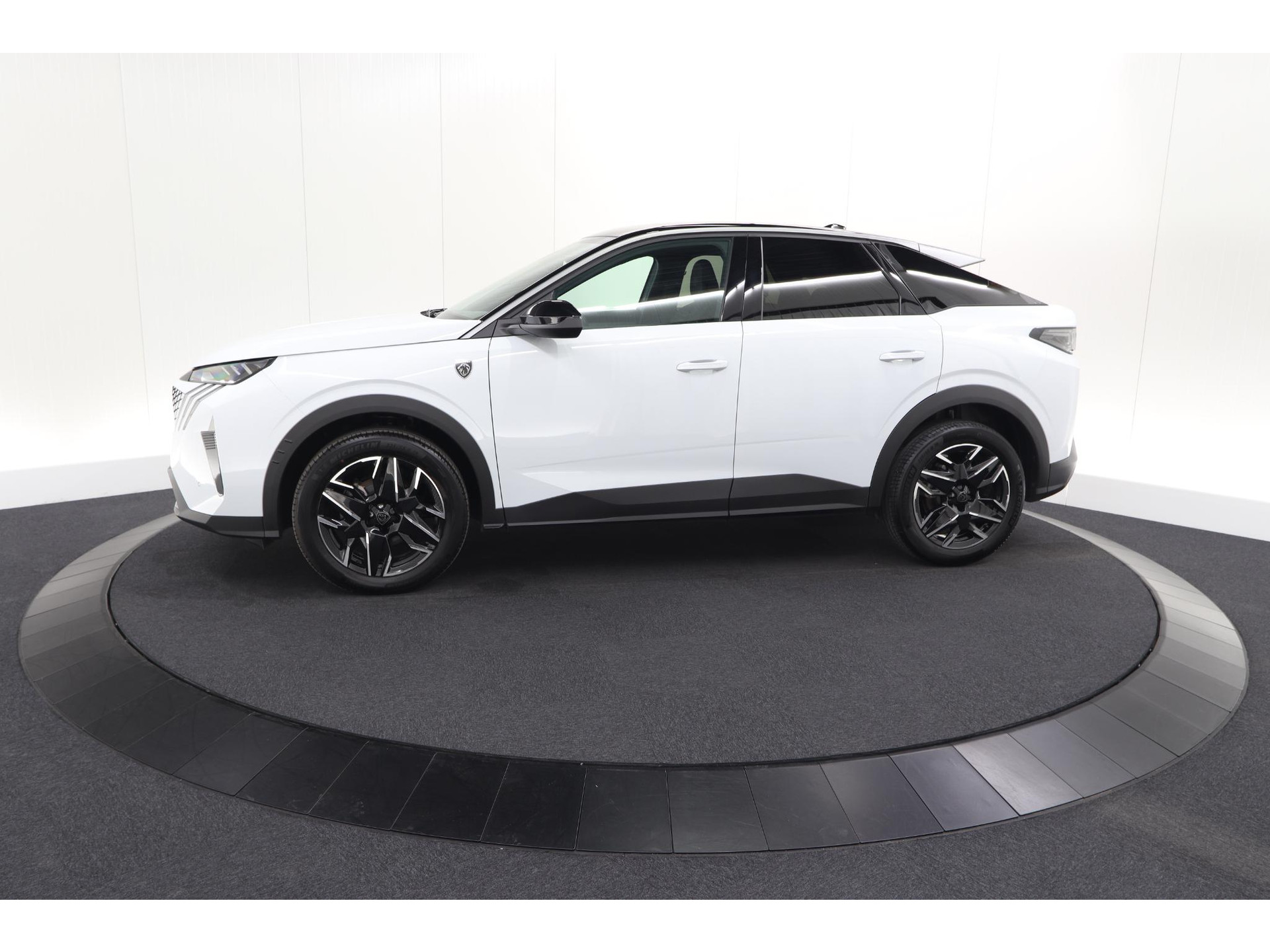 Peugeot 3008 1.2 Hybrid 136 GT | Elektrische Kofferklep | Camera | Adaptieve Cruise Control | Apple CarPlay