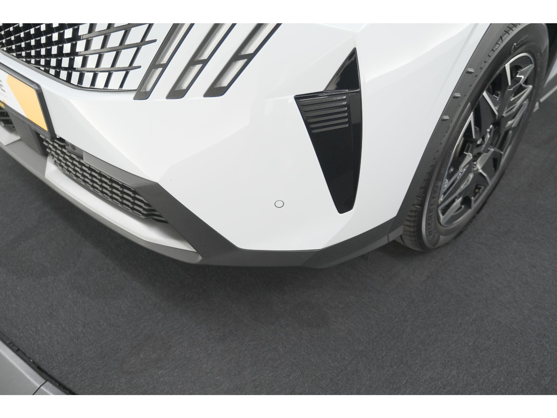 Peugeot 5008 1.2 Hybrid 136 GT 7p | Adaptieve Cruise Control | Camera | Elektrische Kofferklep | Stoelverwarming