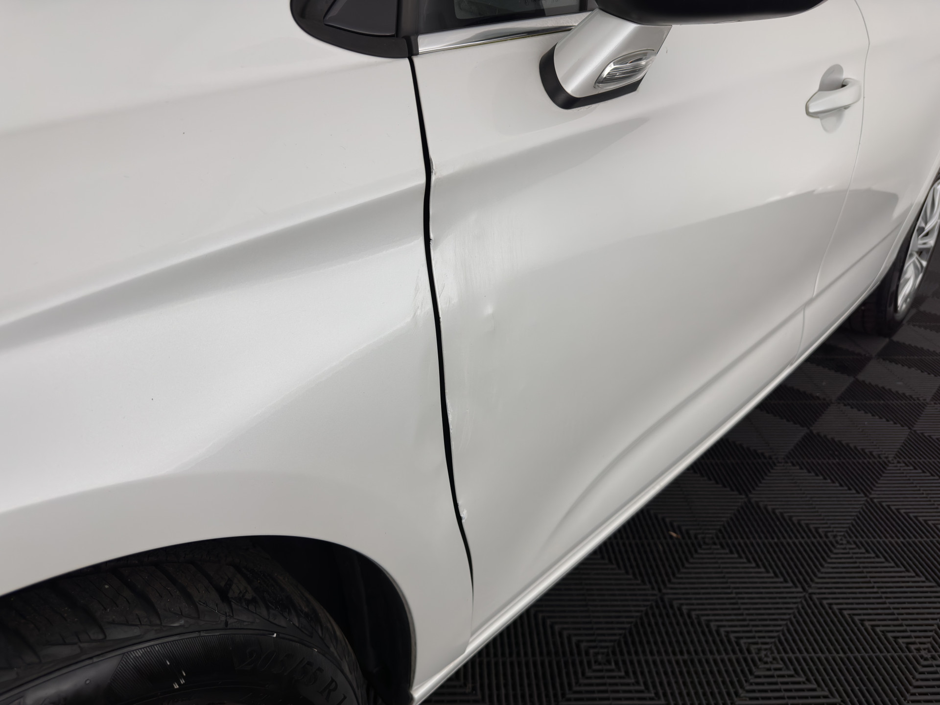 Citroën C4 1.6 BlueHDi Feel *PANO | SPORT-SEATS | PDC | PRIVACY-GLASS | ECC | CRUISE | TOWBAR*